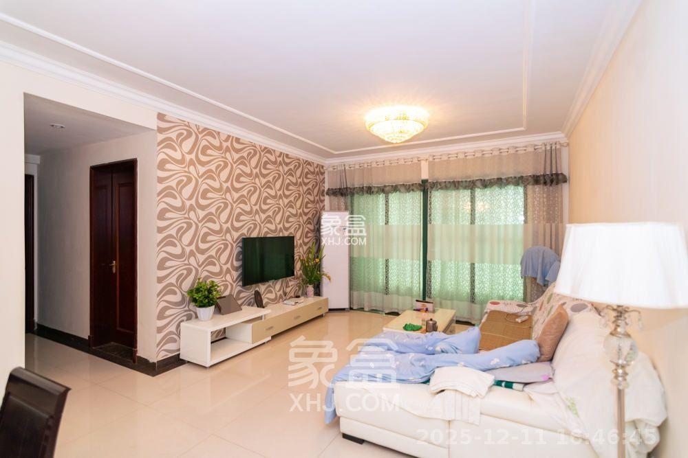 富基世纪公园  3室2厅1卫    1800.0元/月