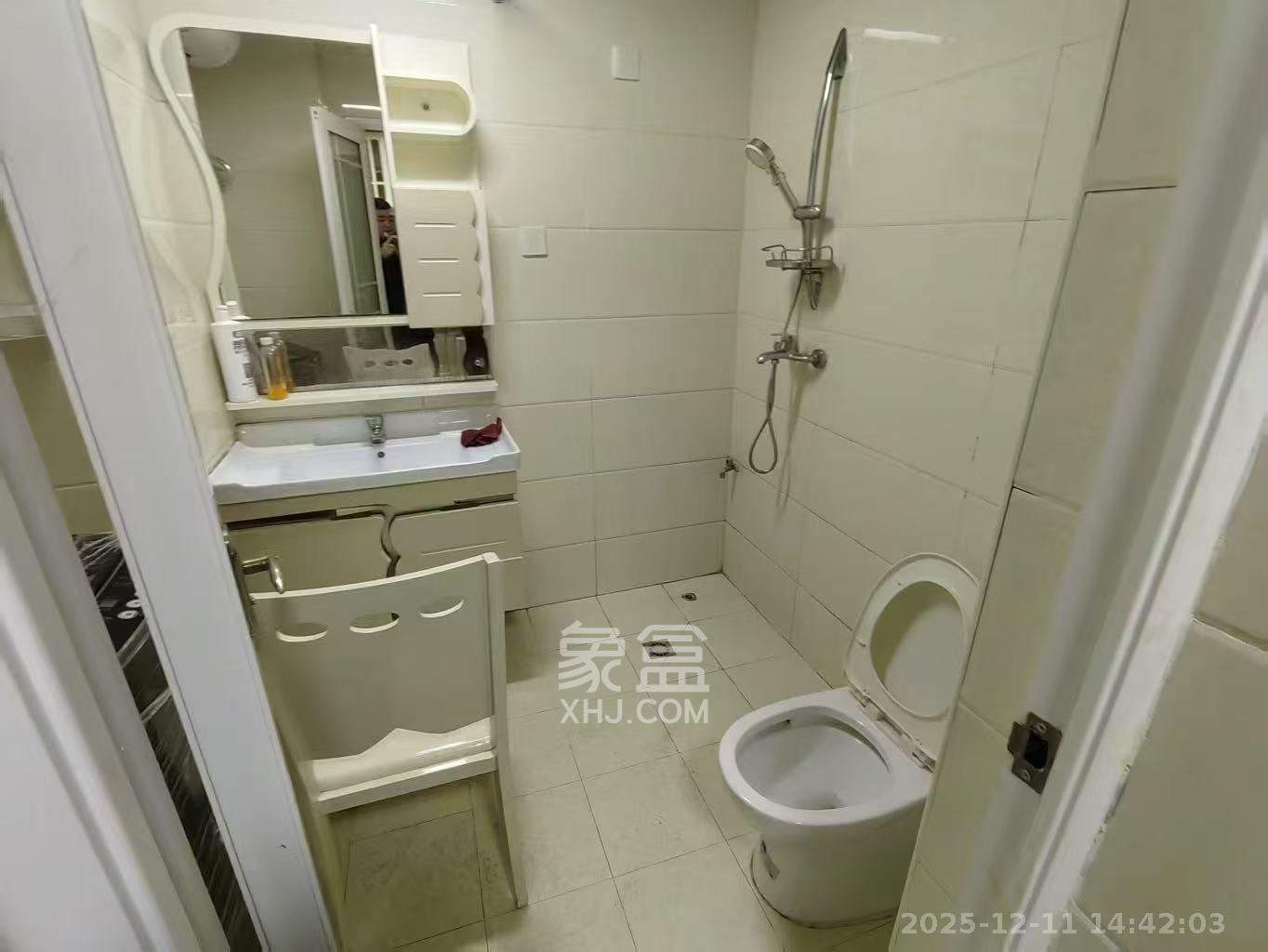 世纪桃花苑 1室1厅1卫 1300.0元/月 世纪桃花苑 1室1厅1卫 1300.0元/月室内图