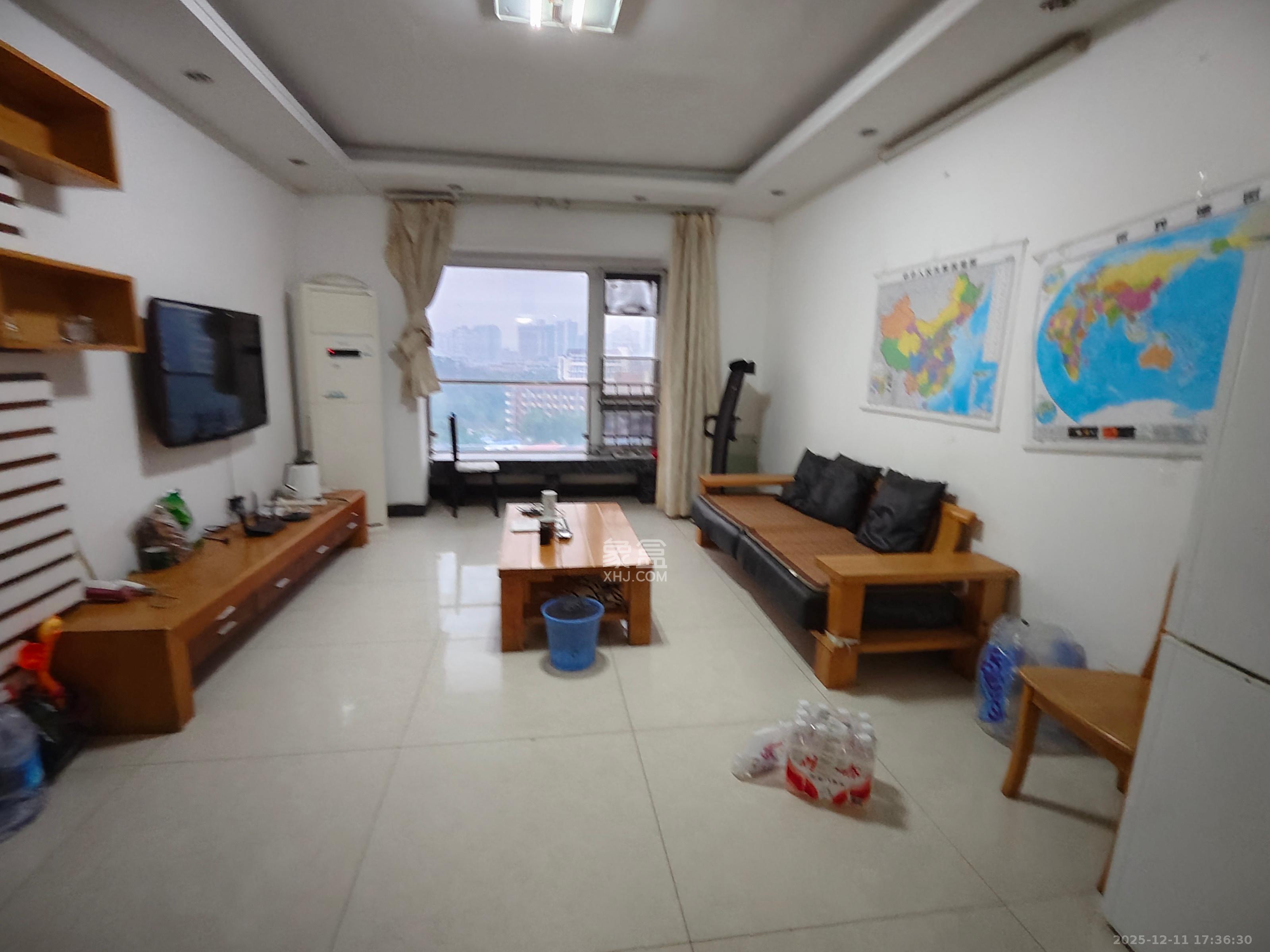 三重星都心  2室2厅1卫    2300.0元/月