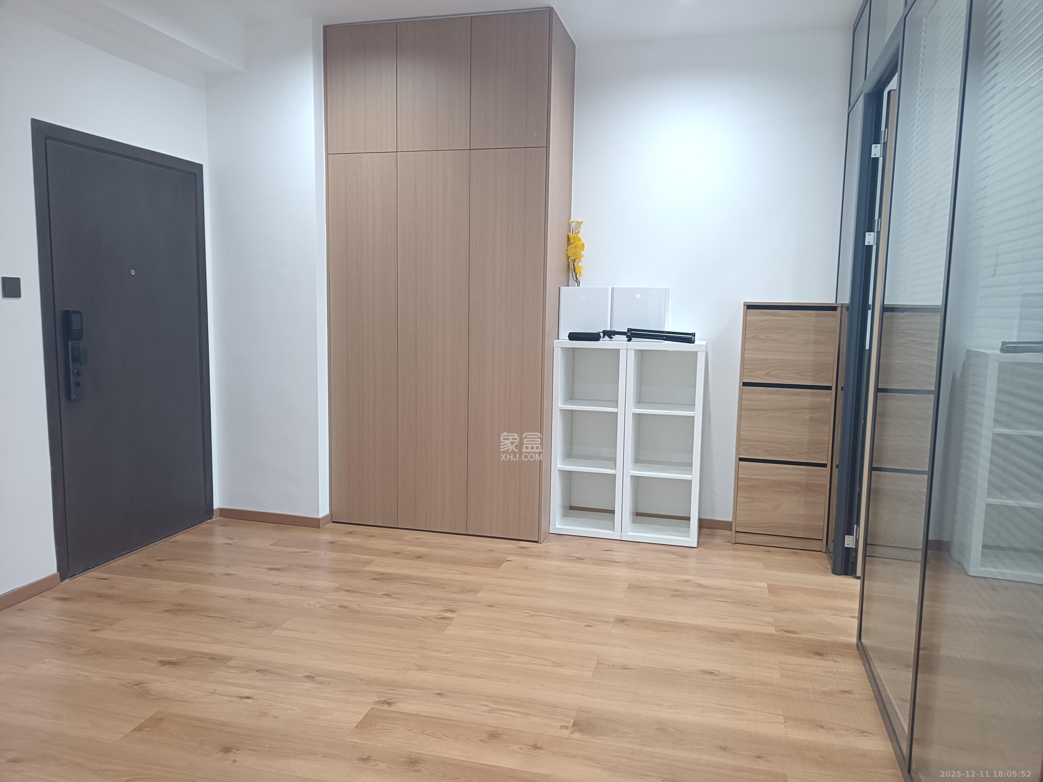 诺德滨江逸园（中铁逸园）  1室1厅1卫    1300.0元/月