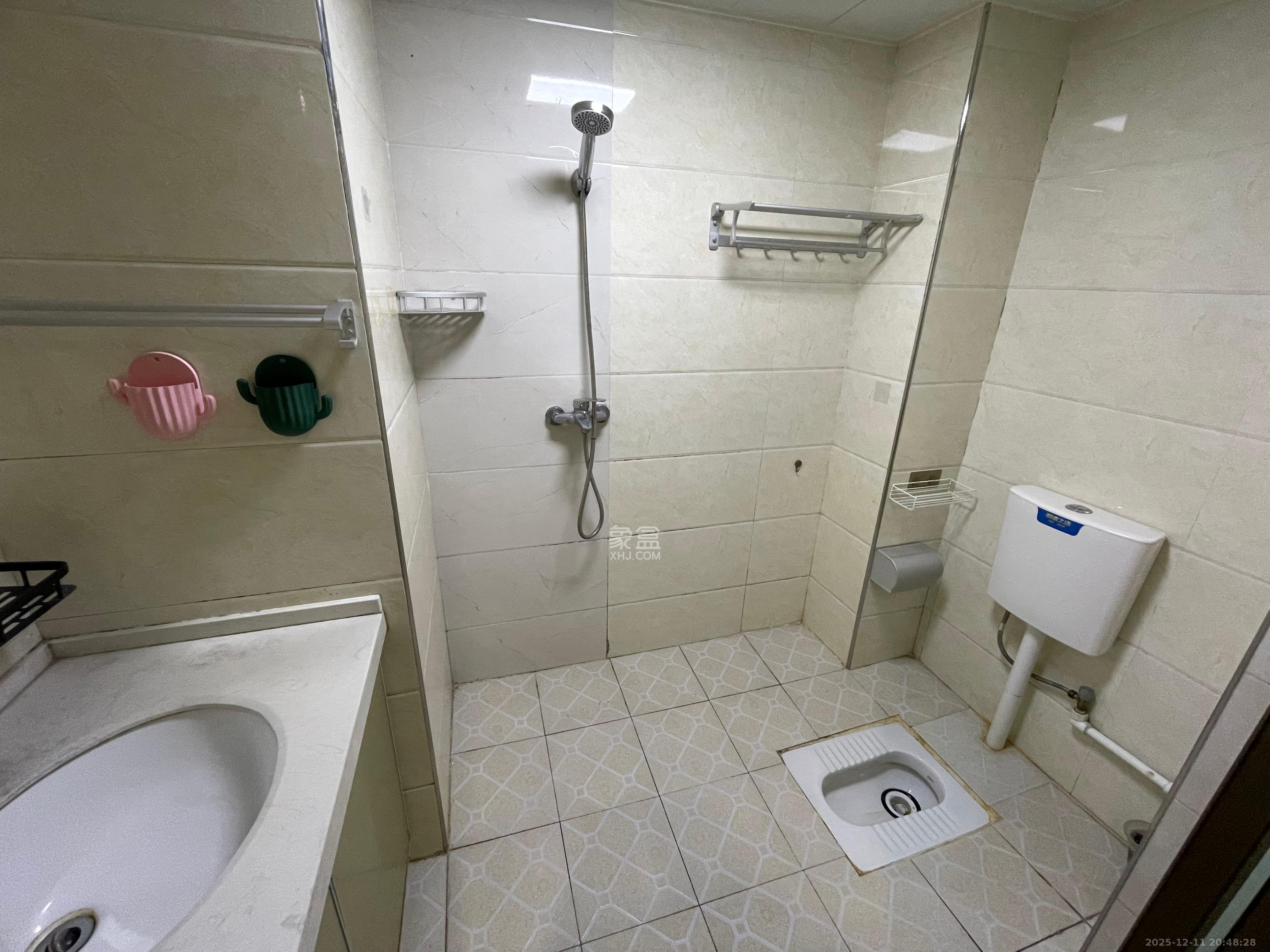 圭塘三小区  1室1厅1卫    1700.0元/月室内图