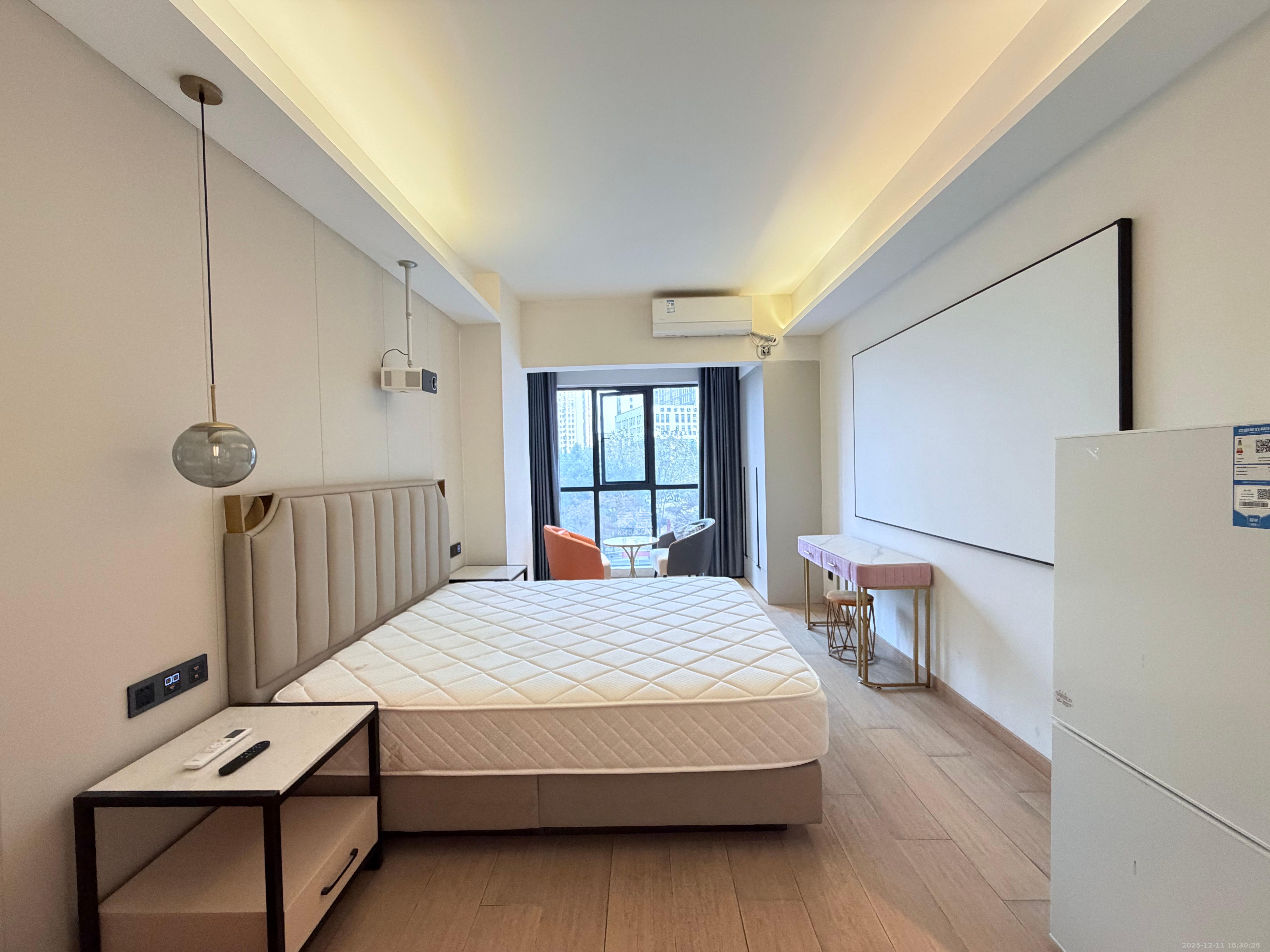 时代MOMA云PARK  1室1厅1卫    1700.0元/月室内图1