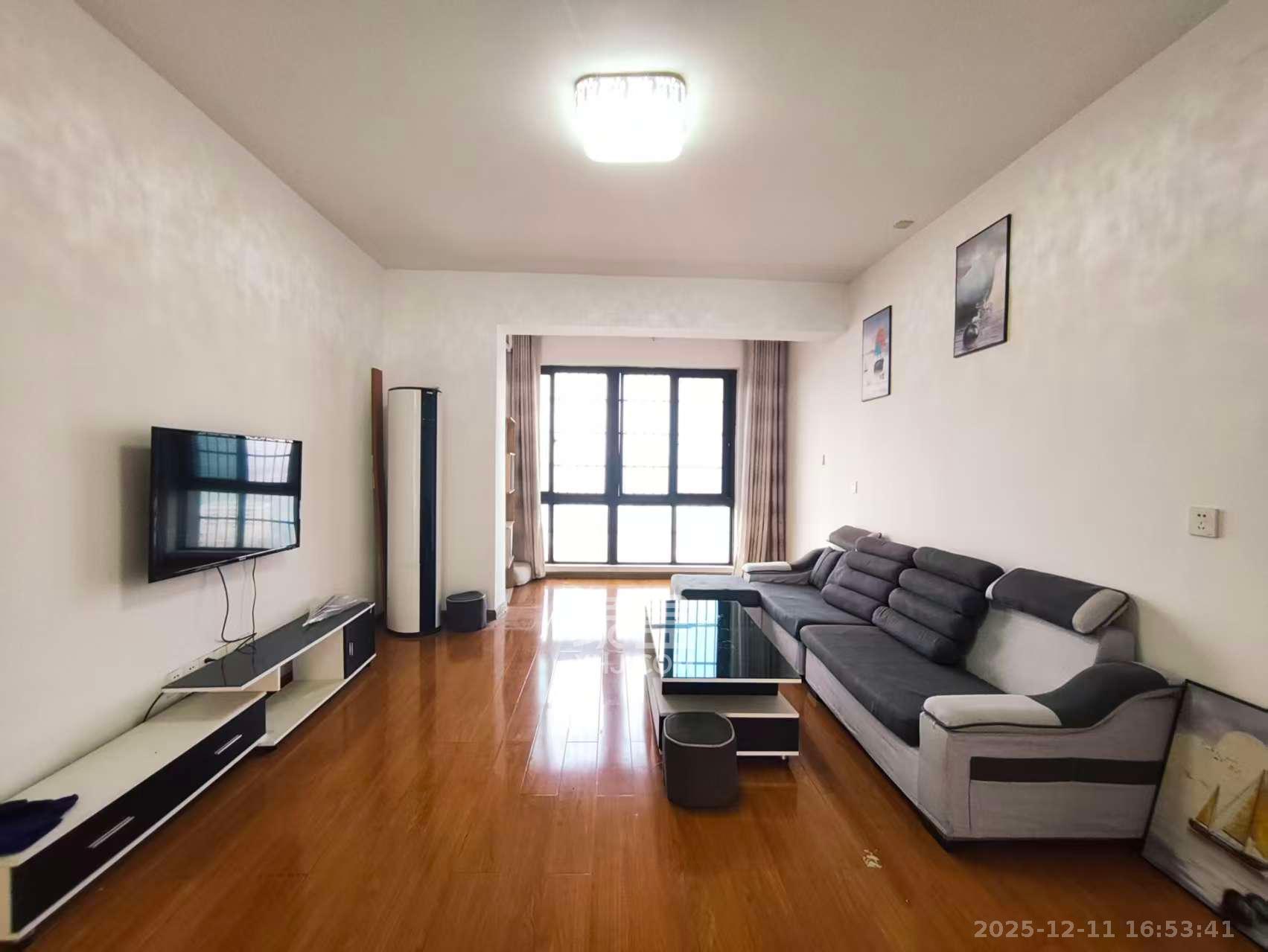 东方美地  3室2厅2卫    2500.0元/月