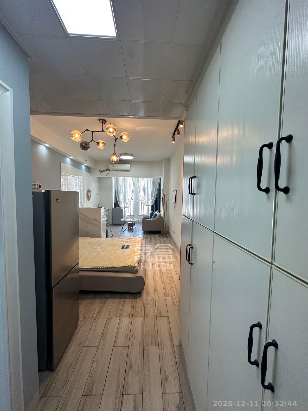 梅溪国际公寓（步步高新天地）  1室1厅1卫    1500.0元/月室内图