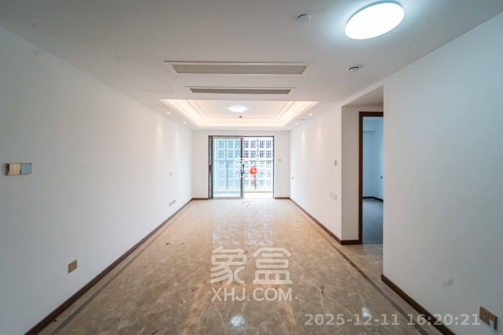 绿地长沙城际空间站（绿地新里佳苑）  3室2厅2卫    3000.0元/月室内图