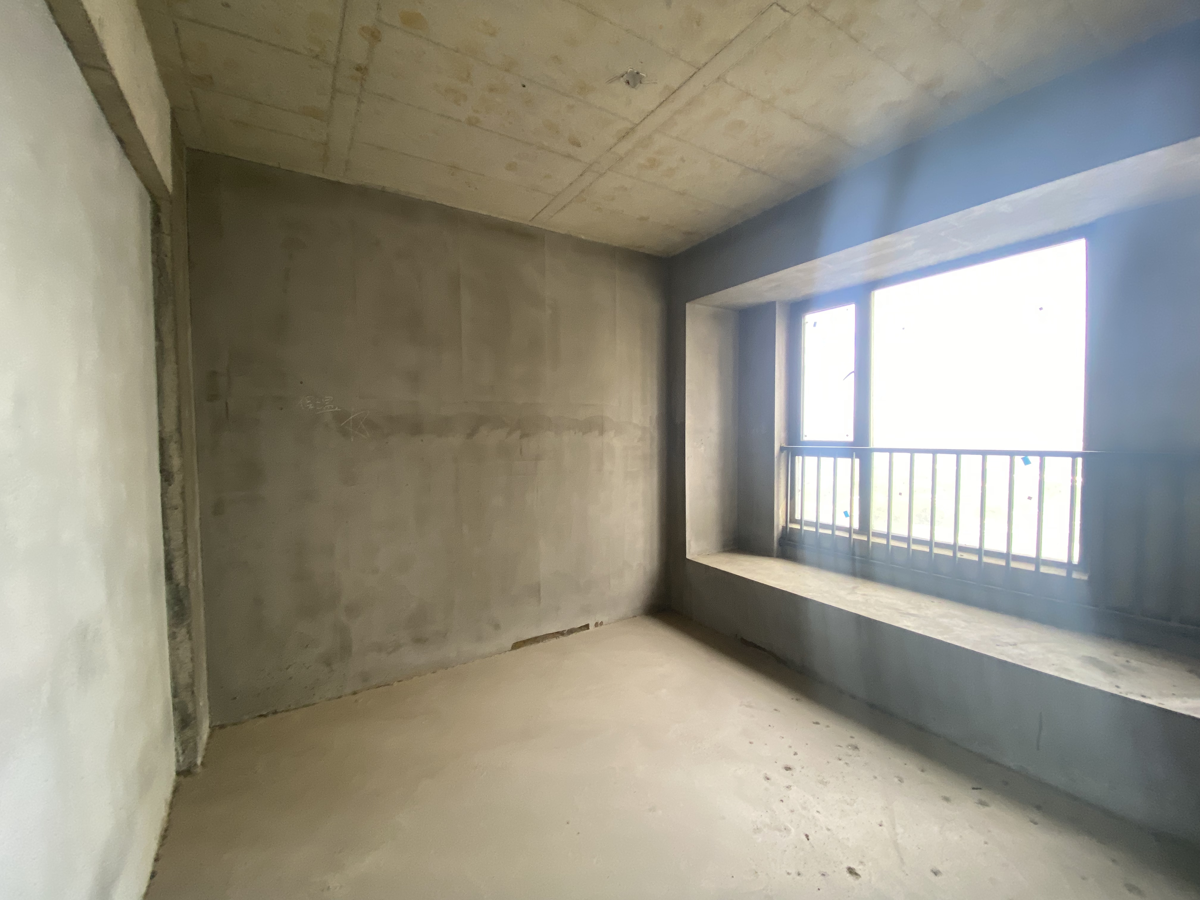 太一格  5室2厅2卫    87.0万