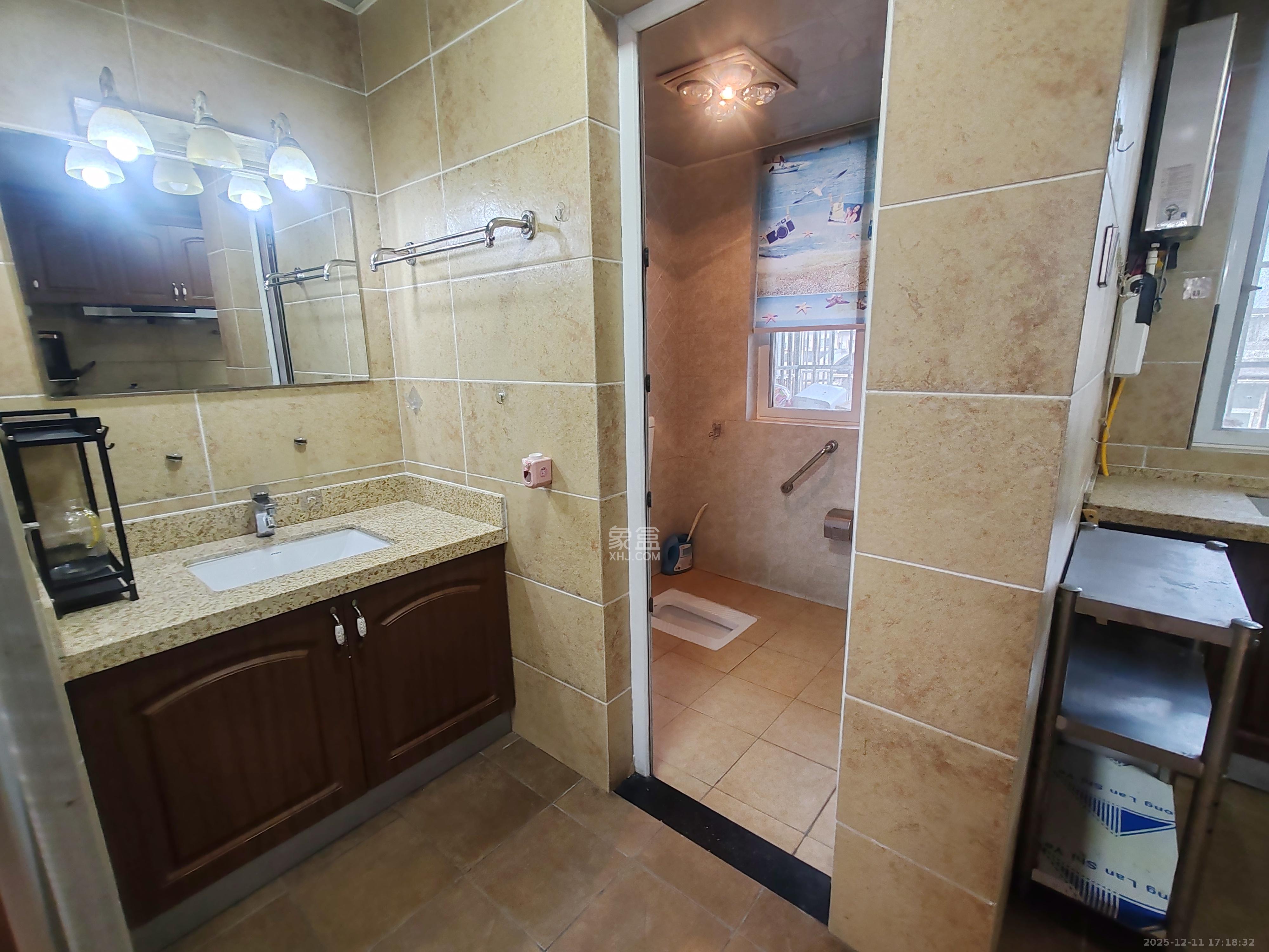 申奥美域  3室2厅2卫    2000.0元/月室内图