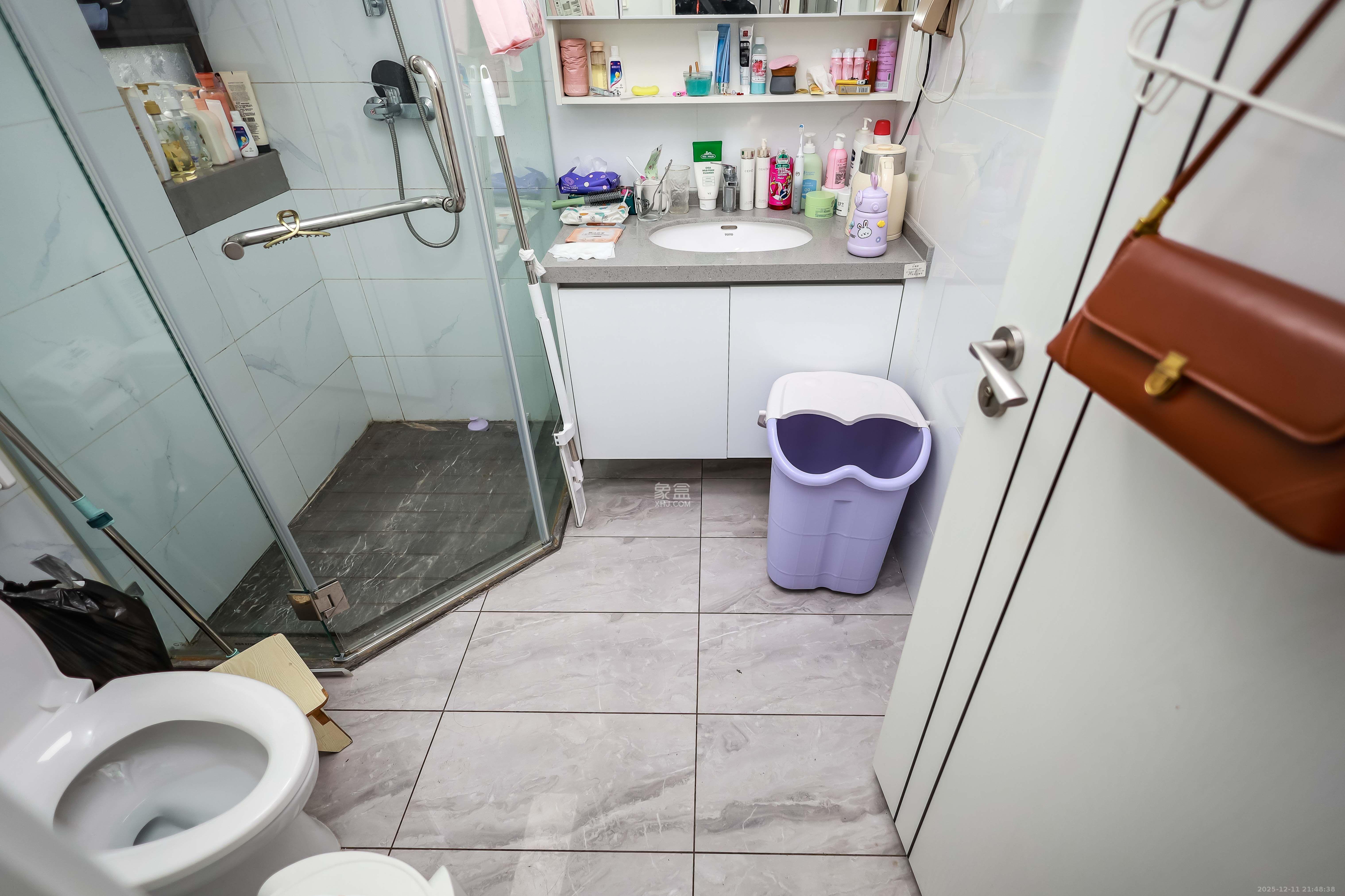 金基芳华 4室2厅2卫 2800.0元/月 金基芳华 4室2厅2卫 2800.0元/月室内图