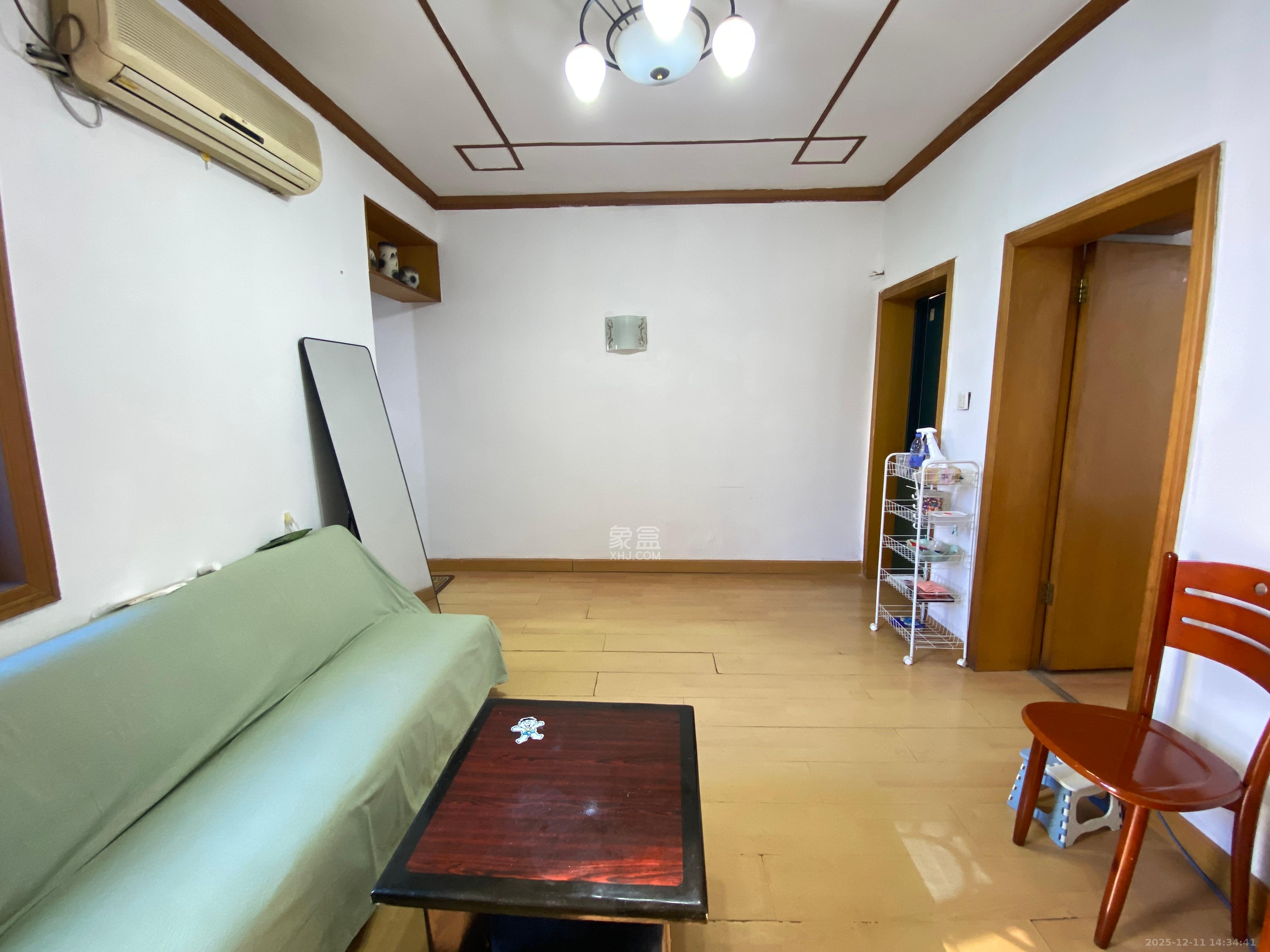 牛婆塘社区  2室2厅1卫    1400.0元/月室内图