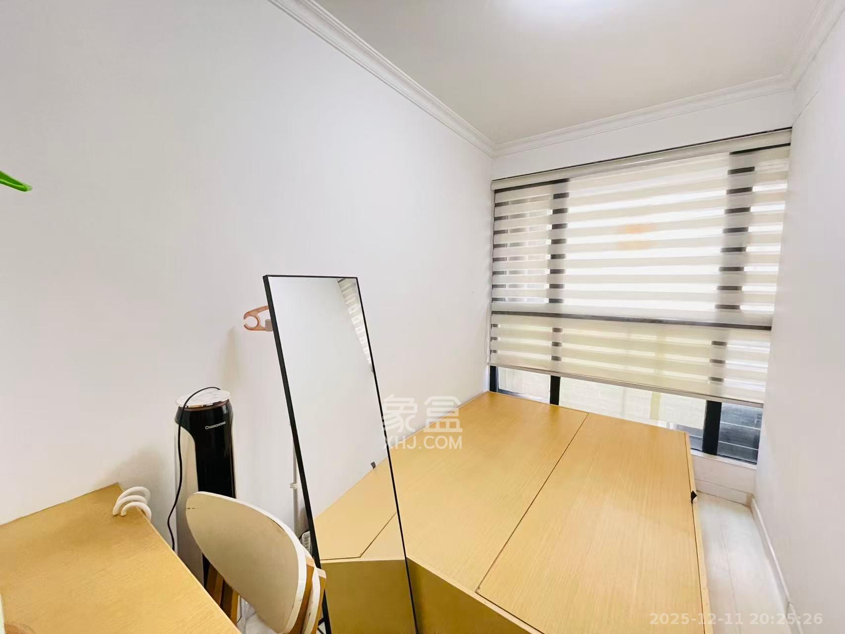 湘江锦绣  3室2厅1卫    2500.0元/月