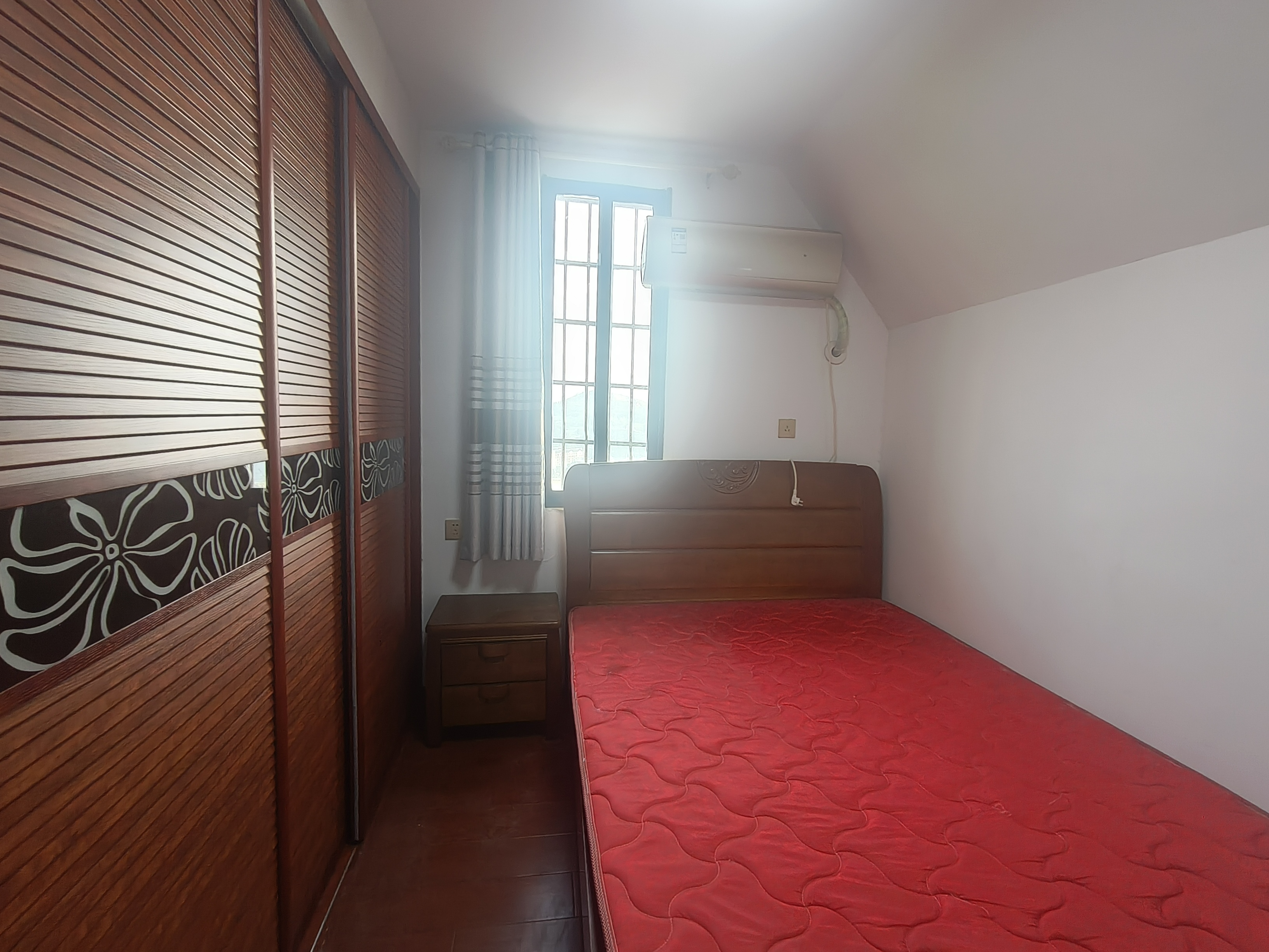 天门壹号  4室2厅3卫    2200.0元/月室内图