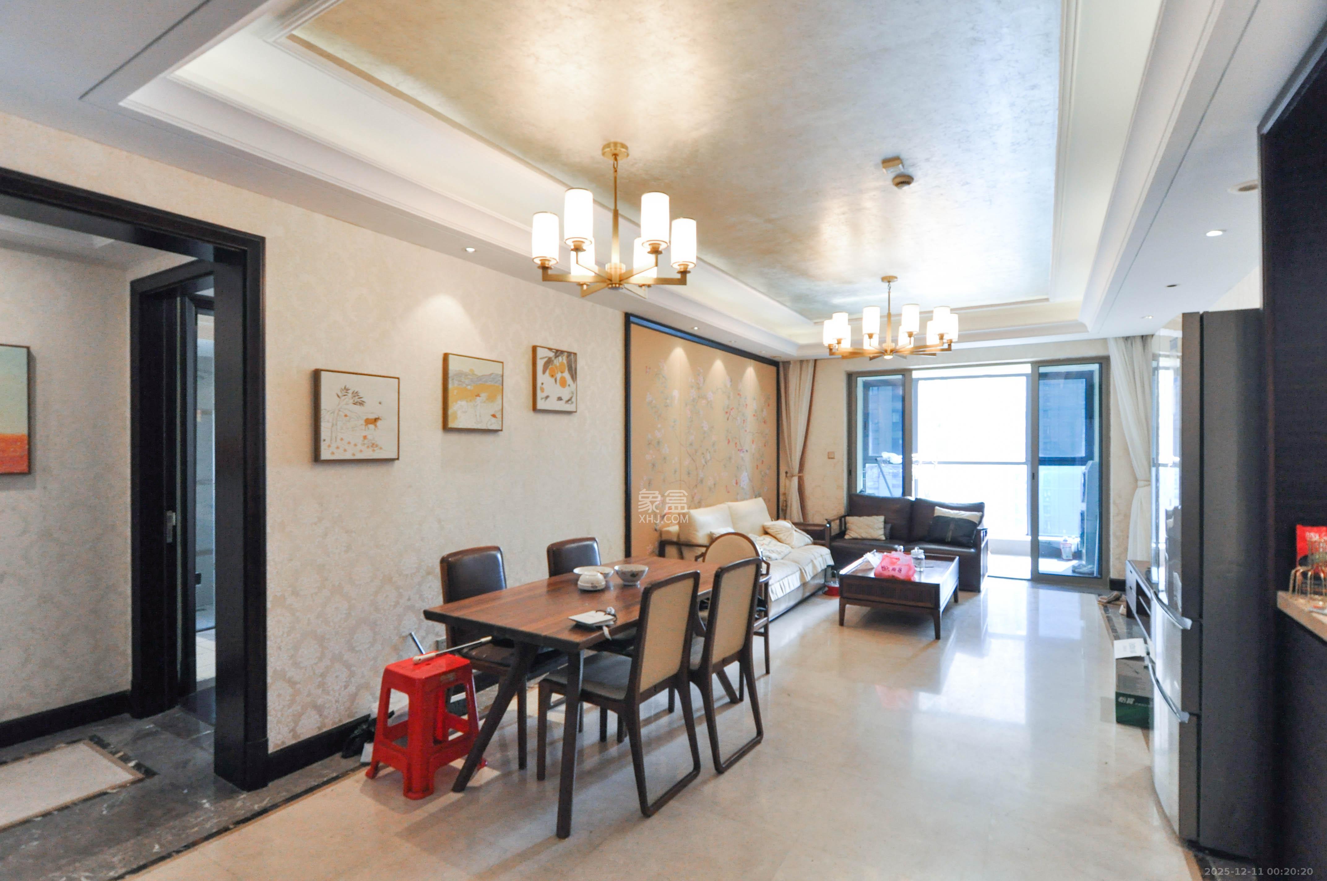 梅溪湖金茂府（金茂广场）（金茂览秀城）  1室0厅0卫    235.0万客厅