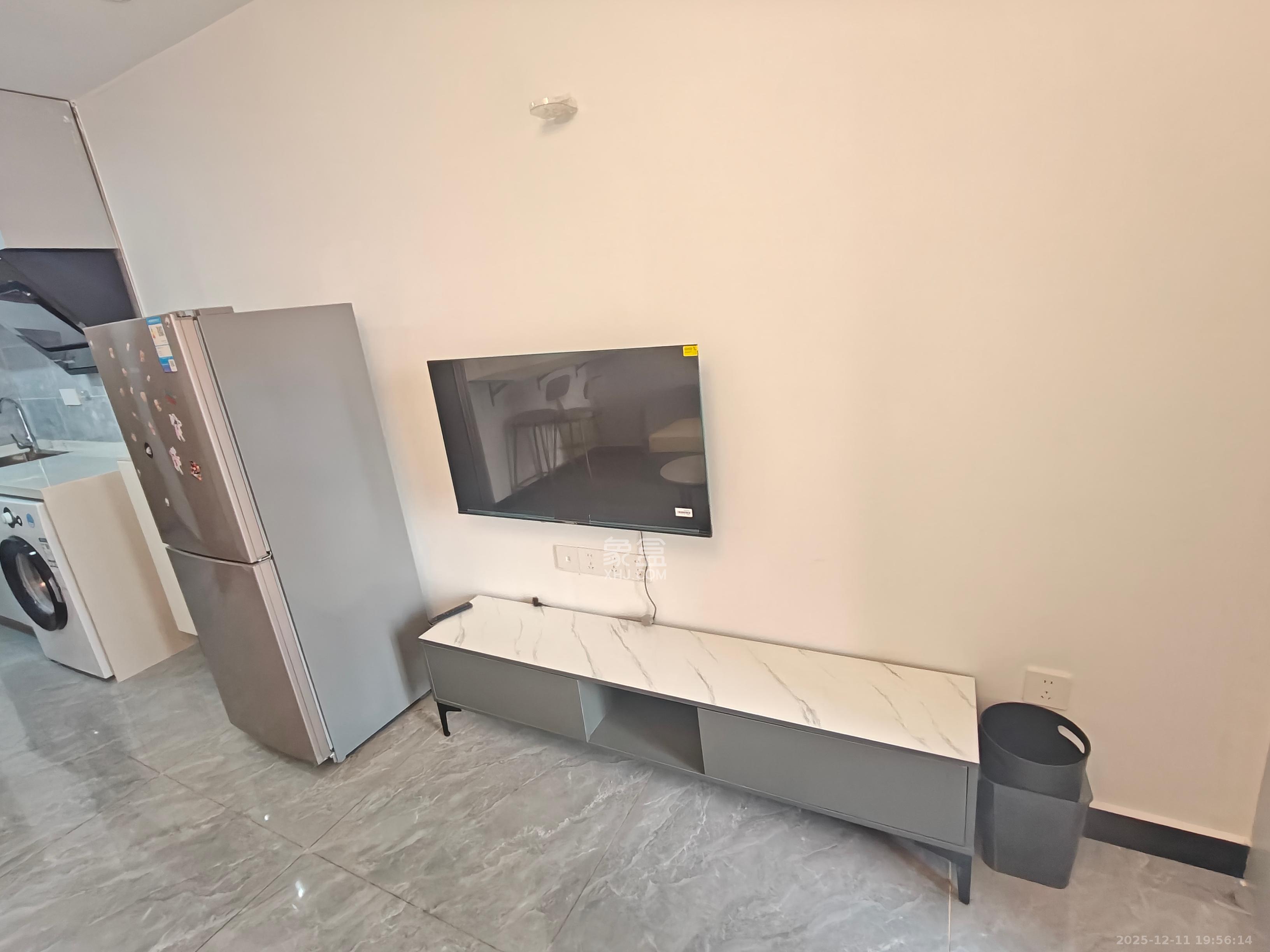 卓越江岸  1室0厅1卫    1500.0元/月室内图