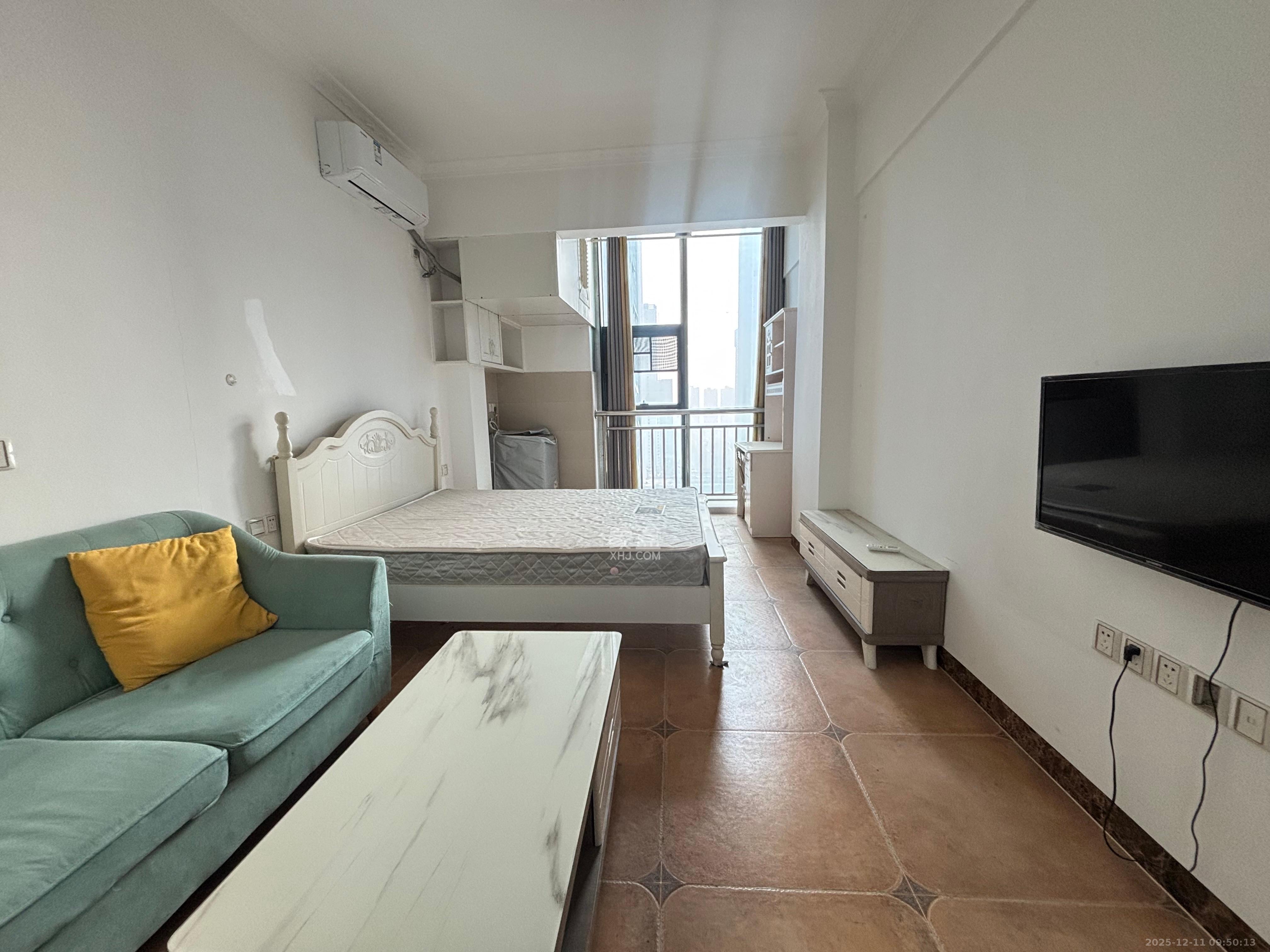 东盈商业广场（华泉城市广场）  1室1厅1卫    1300.0元/月