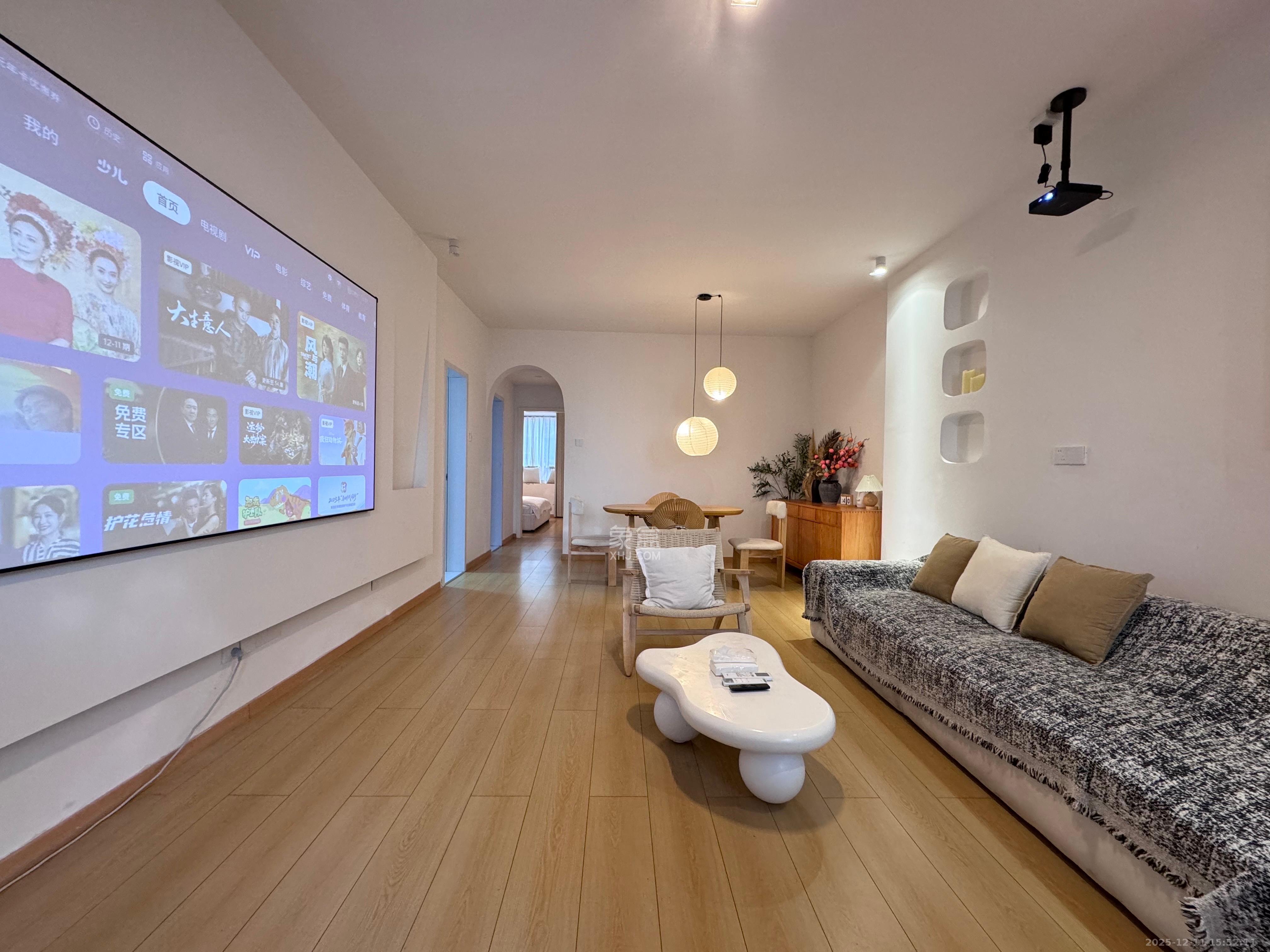 五一大道202（中环壹世界）  2室1厅1卫    4300.0元/月