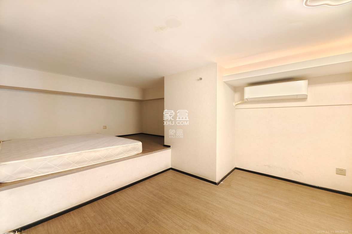 中一鲲出(鲲鹏府) 2室1厅1卫 2600.0元/月 中一鲲出(鲲鹏府) 2室1厅1卫 2600.0元/月室内图