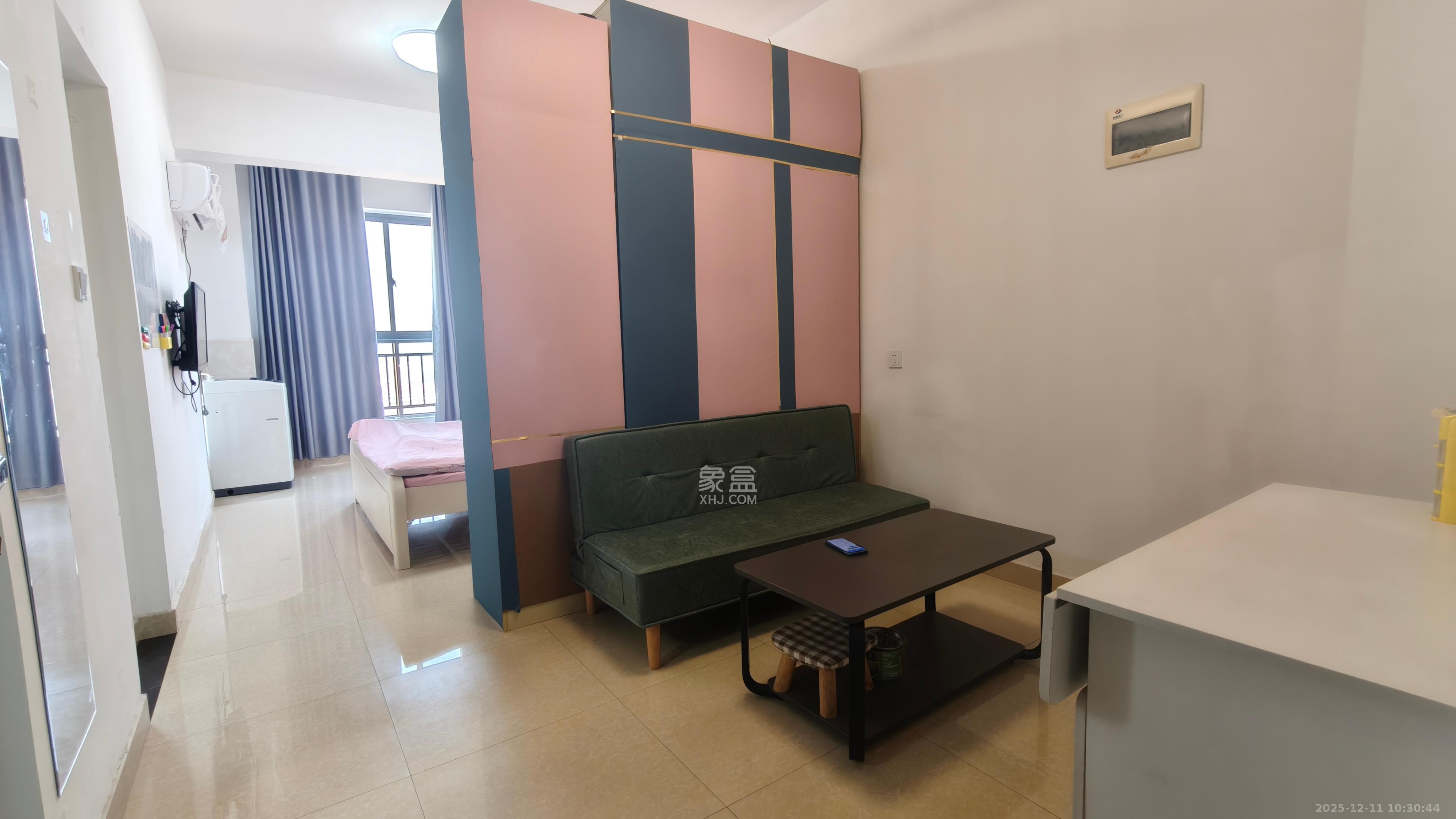 卢浮原著  3室2厅1卫    2500.0元/月