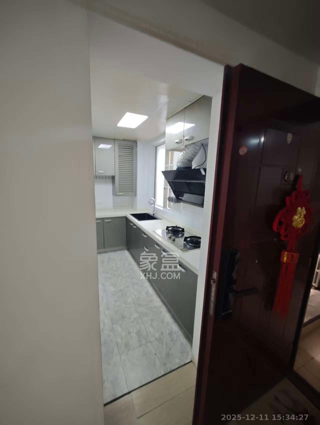 新长海广场  1室1厅1卫    1800.0元/月