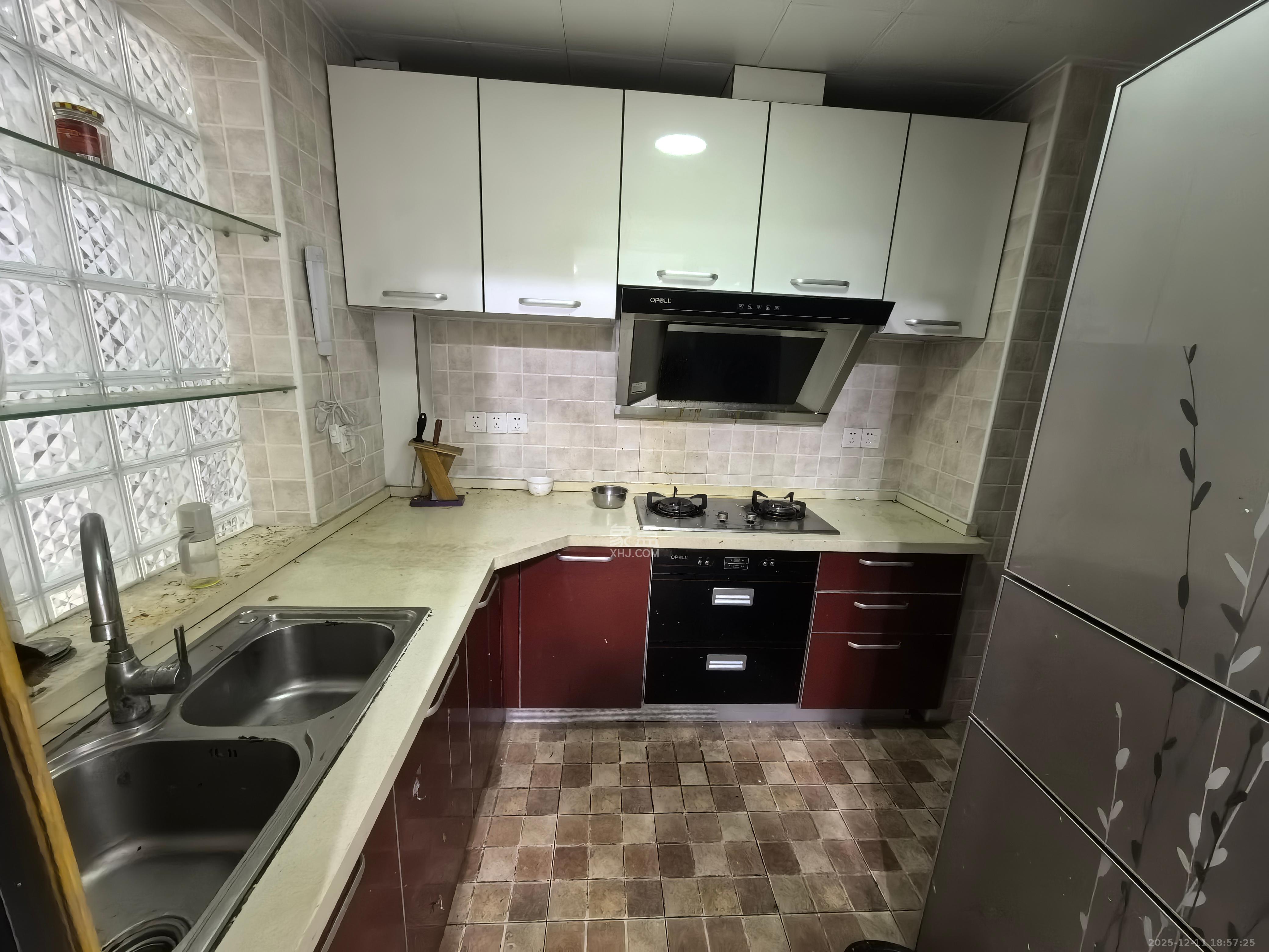 中信城市广场（中信新城一期）  2室2厅1卫    2000.0元/月室内图