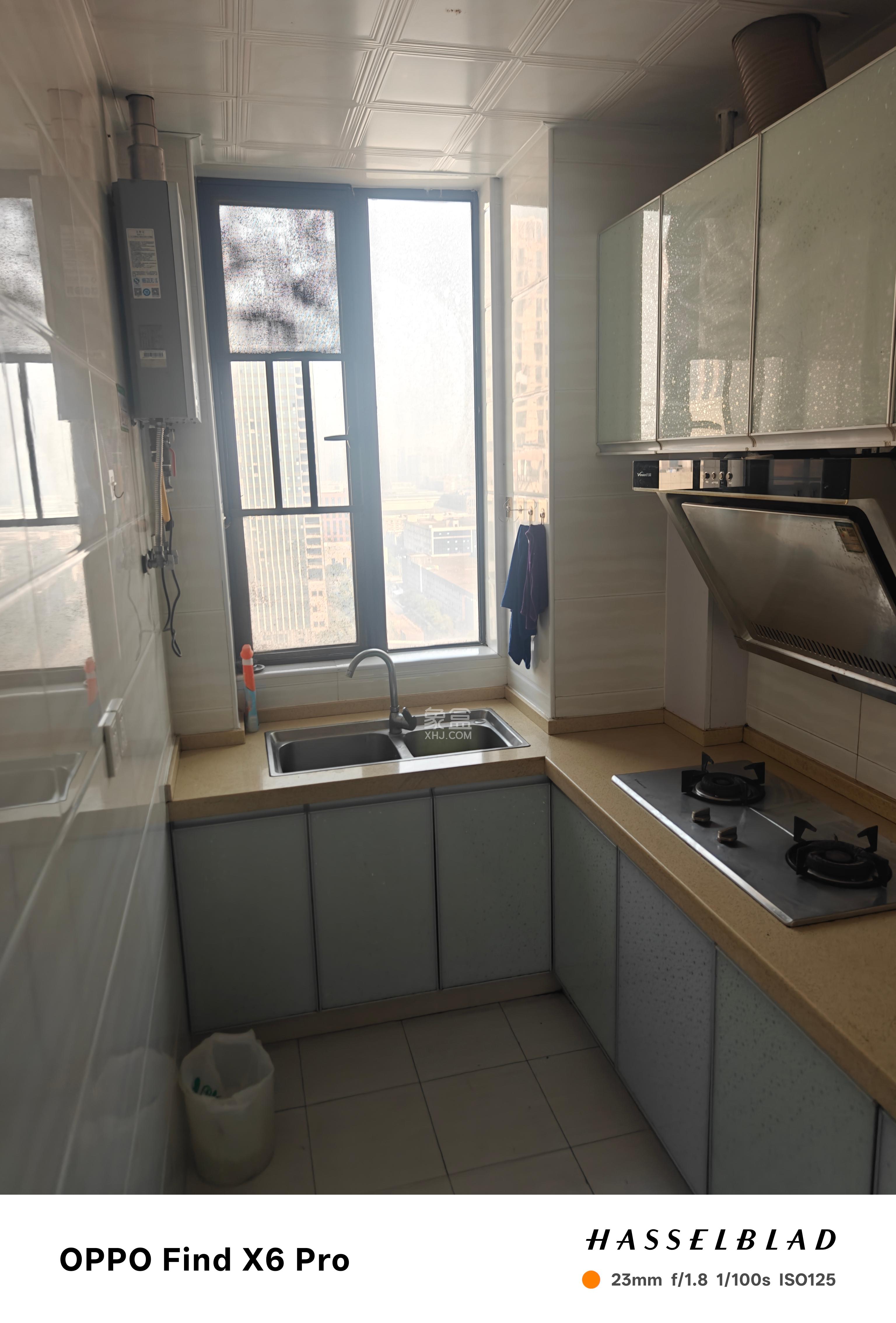 麓谷星辰  2室1厅1卫    2200.0元/月室内图