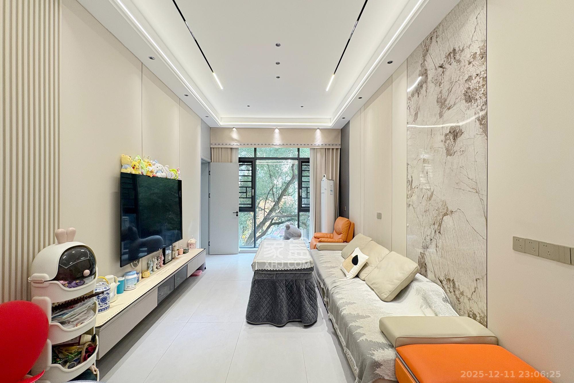 交通厅宿舍  3室2厅2卫    181.0万