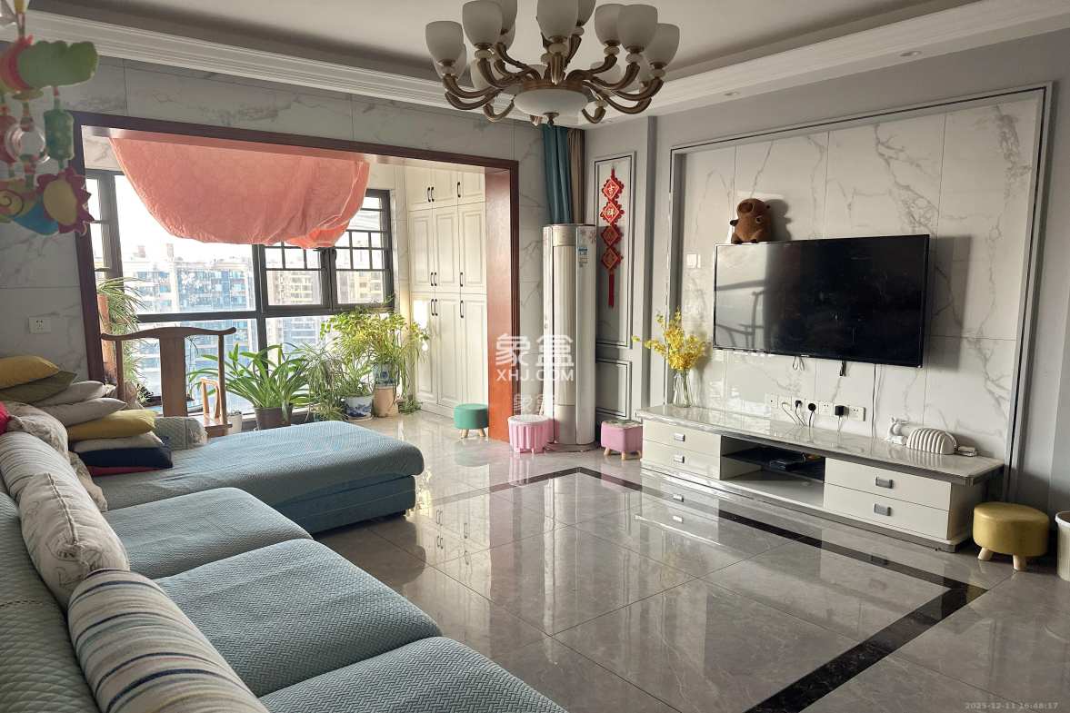 中南国际眼镜城(中伟商业中心) 4室2厅2卫 2800.0元/月 中南国际眼镜城(中伟商业中心) 4室2厅2卫 2800.0元/月室内图