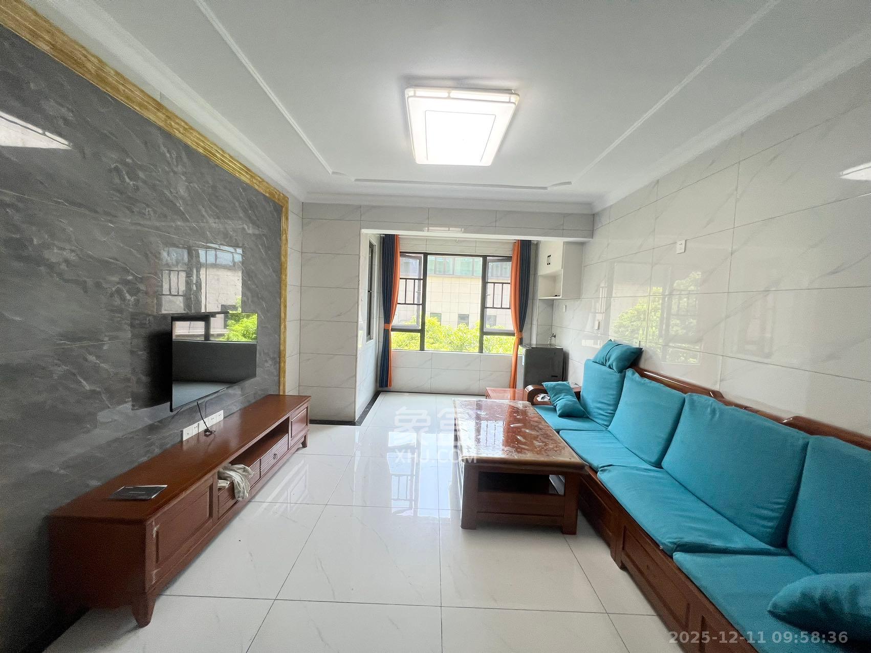 东合新苑  2室2厅1卫    1900.0元/月