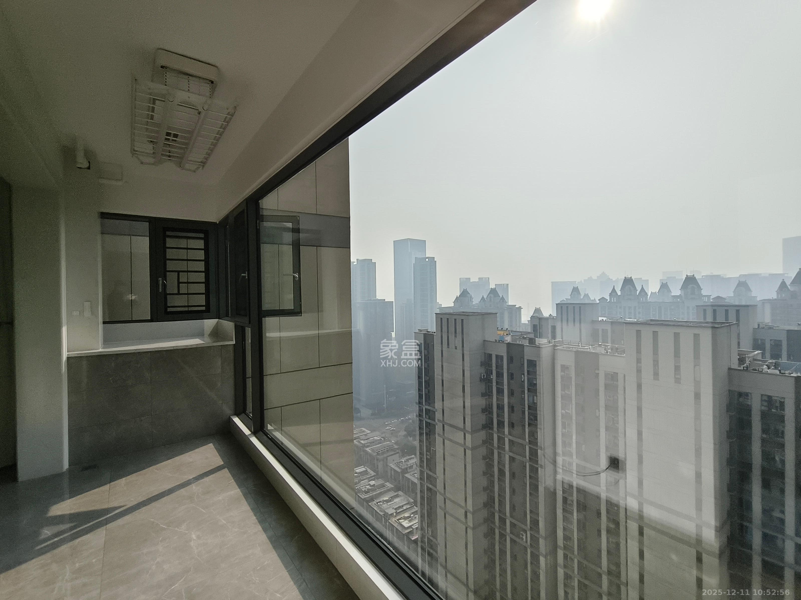 卓越中寰  4室2厅2卫    5800.0元/月室内图