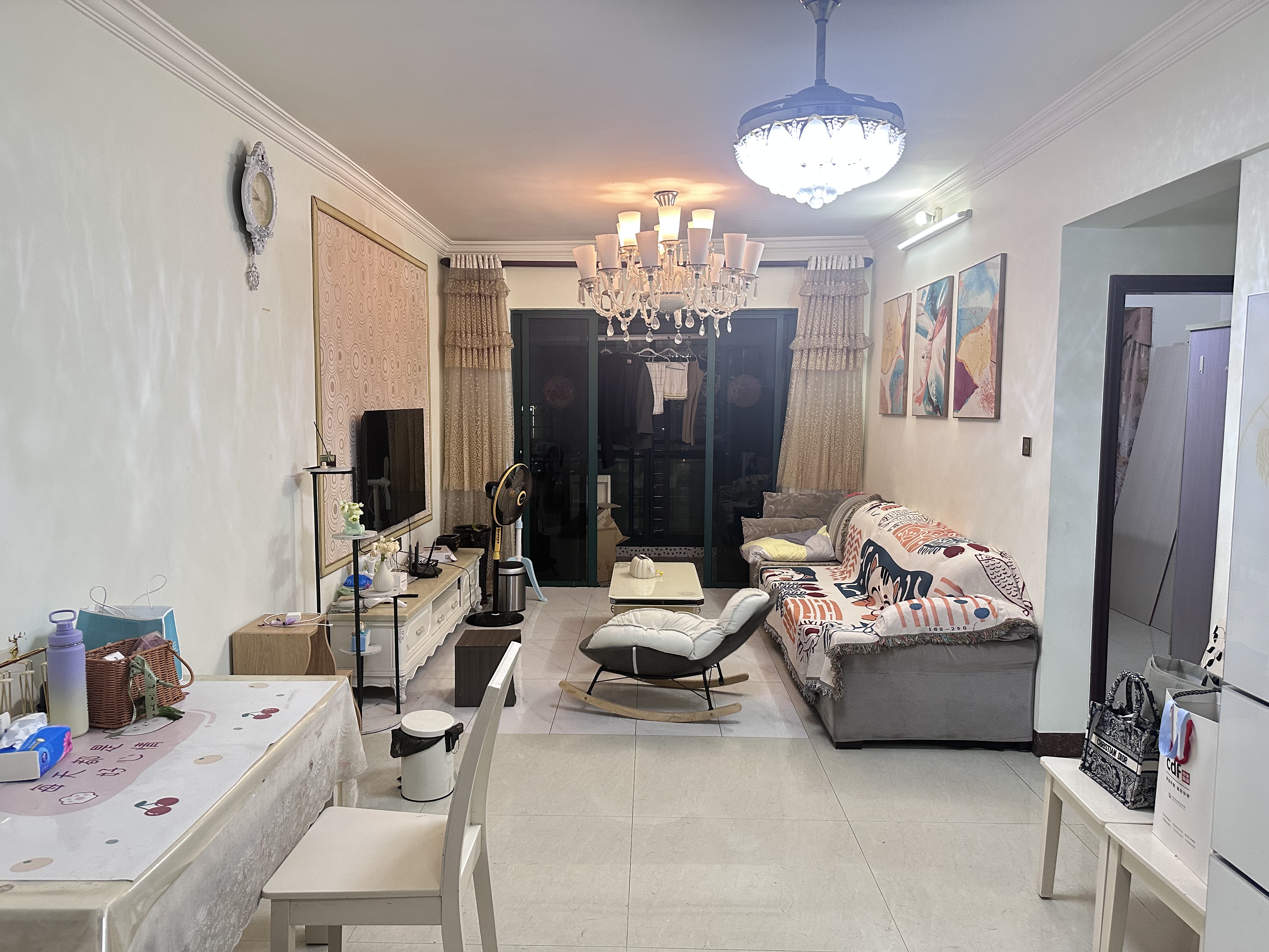 海星家园  2室2厅1卫    2500.0元/月