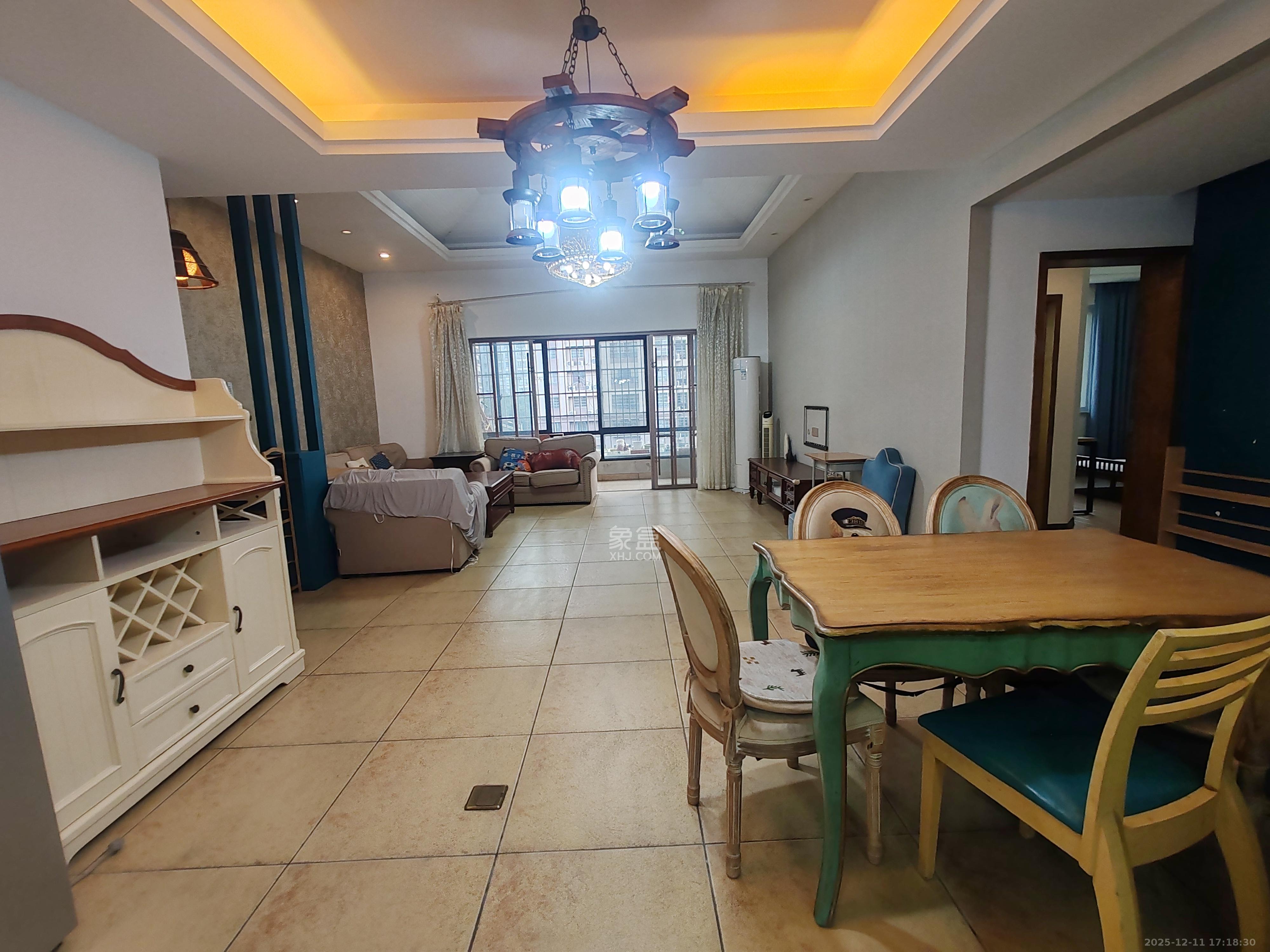 申奥美域  3室2厅2卫    2000.0元/月室内图