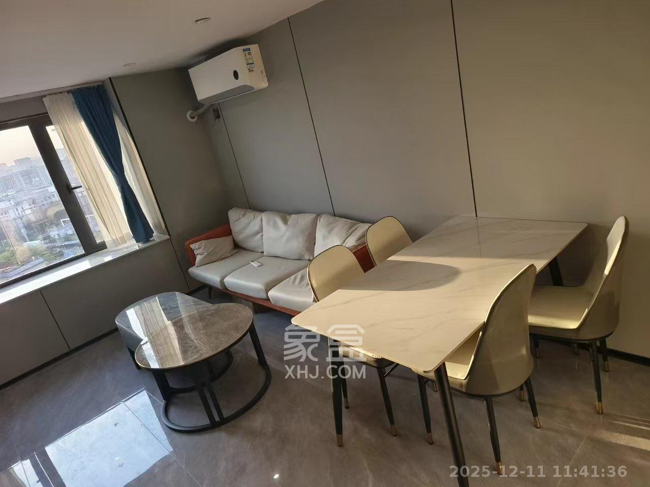 绿地新都会  1室1厅1卫    1400.0元/月