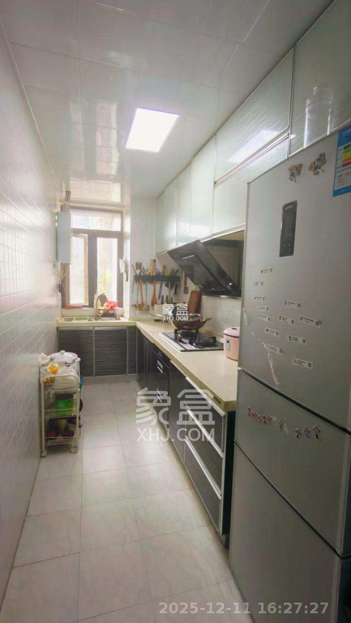 西山汇景一、二期 3室2厅1卫 3000.0元/月 西山汇景一、二期 3室2厅1卫 3000.0元/月室内图