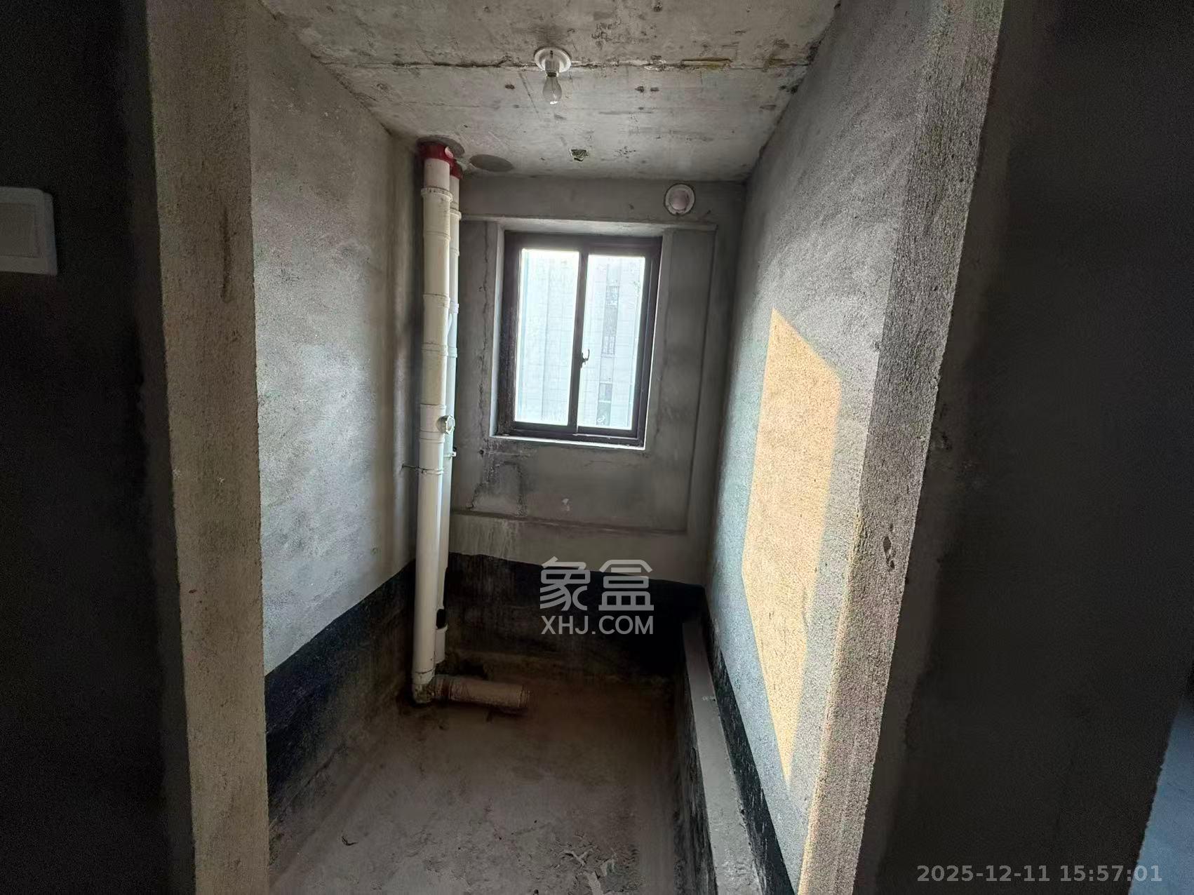 东方美地 4室2厅2卫 800.0元/月 东方美地 4室2厅2卫 800.0元/月室内图