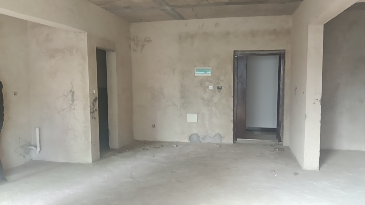 水映豪廷（一，二，三期）  2室2厅1卫    46.0万