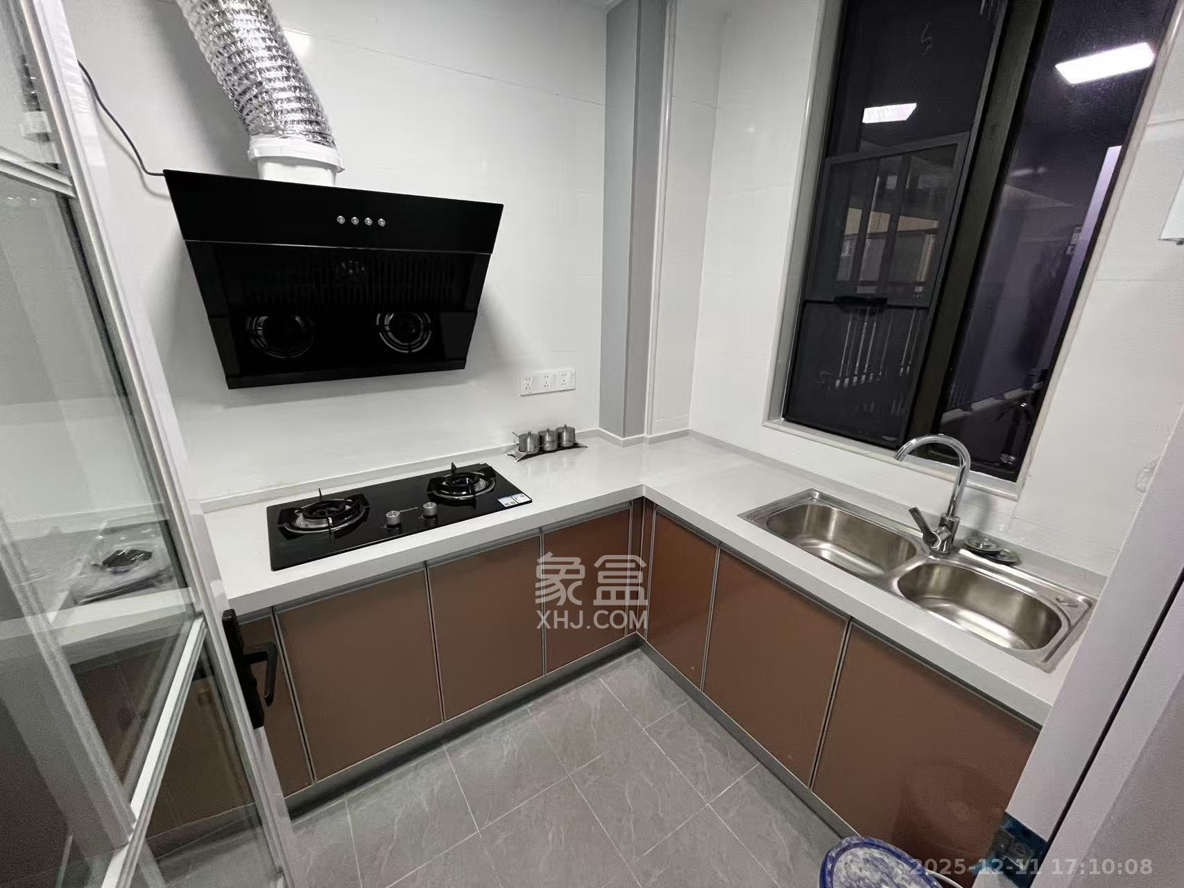 世茂璀璨天城  3室1厅1卫    3000.0元/月室内图