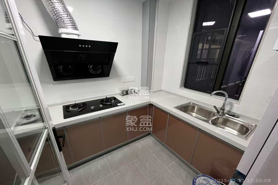 世茂璀璨天城 3室1厅1卫 3000.0元/月 世茂璀璨天城 3室1厅1卫 3000.0元/月室内图