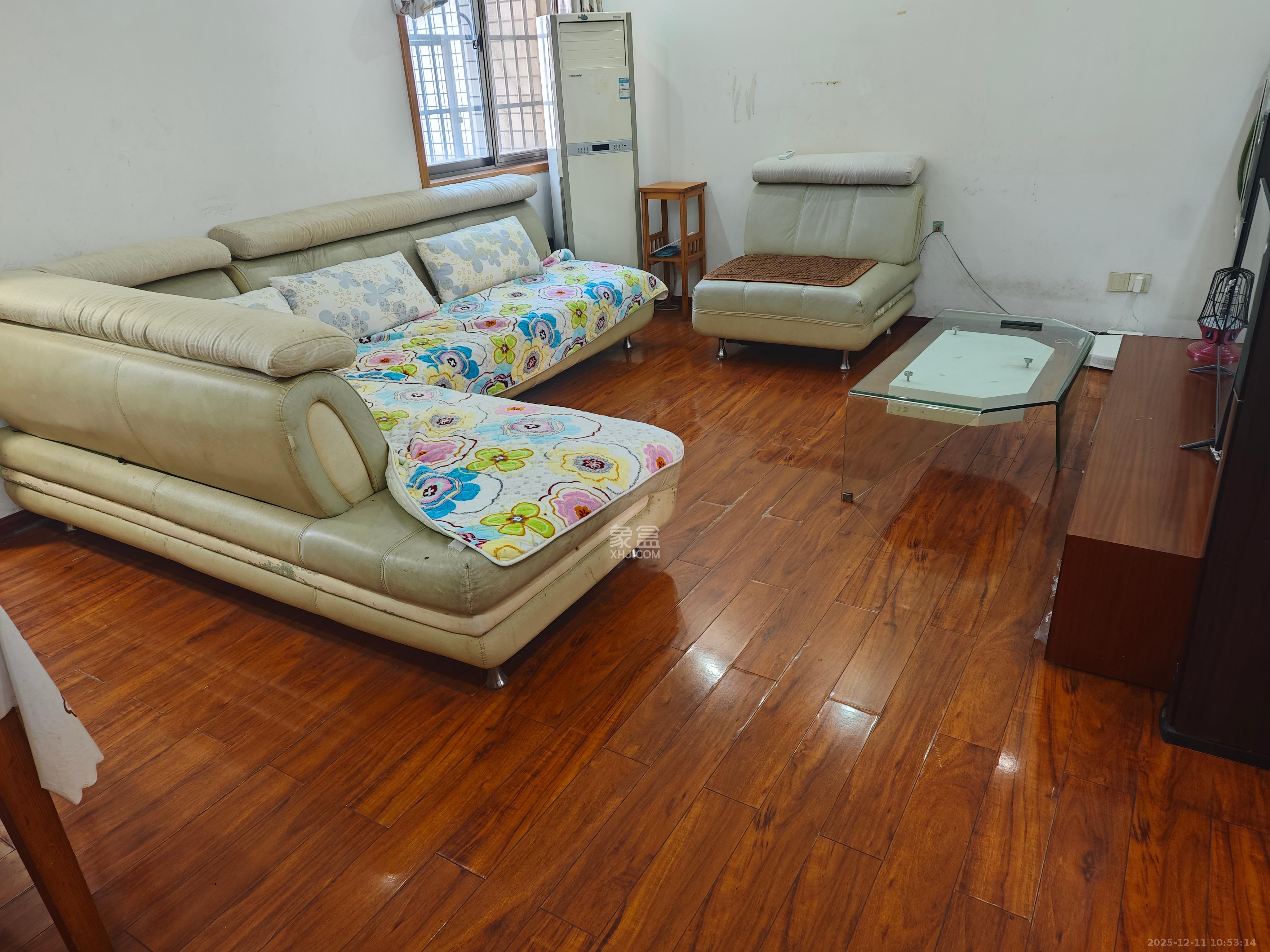 古堆山送变电宿舍  2室2厅0卫    1500.0元/月