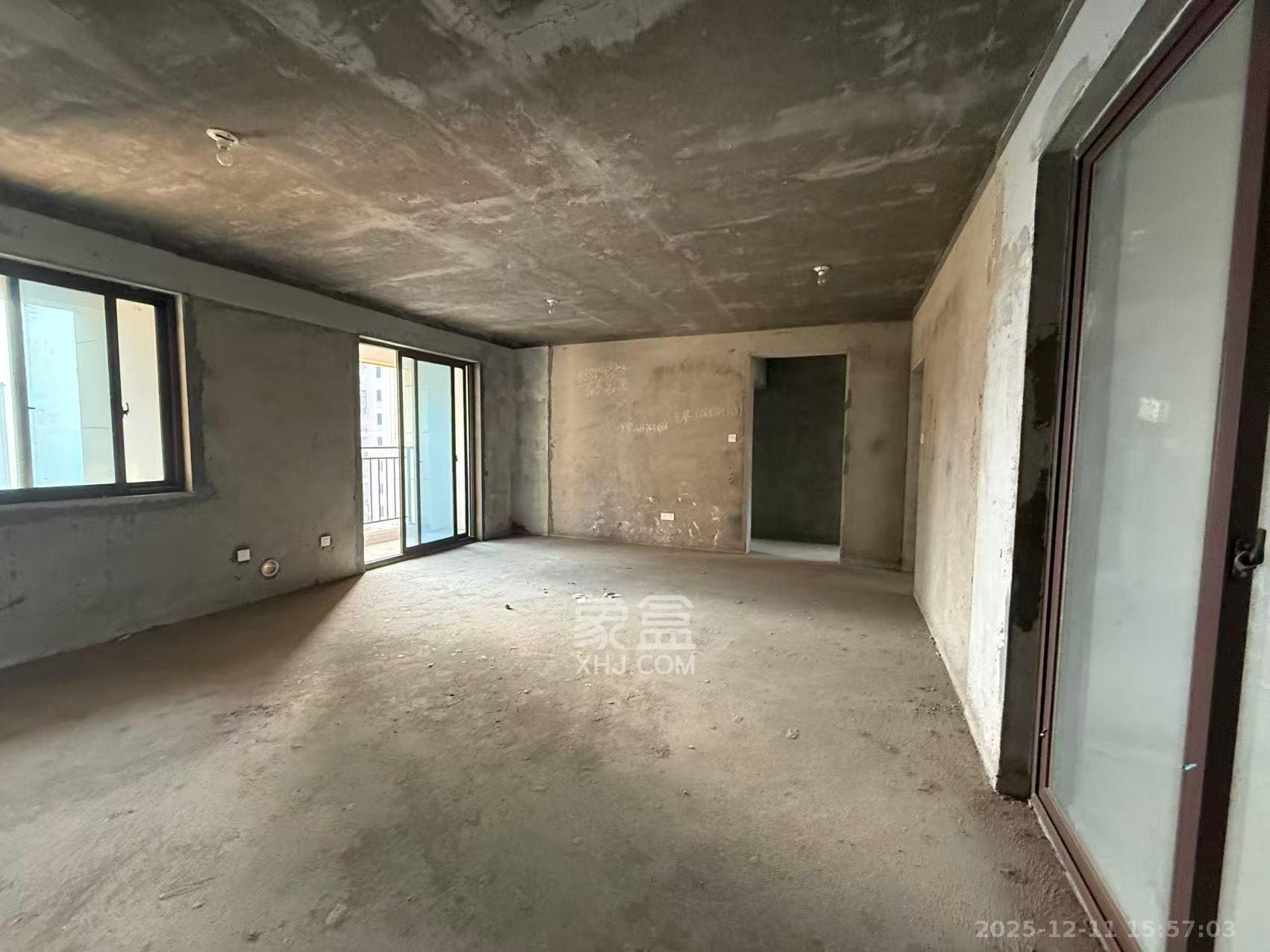 东方美地  4室2厅2卫    800.0元/月室内图