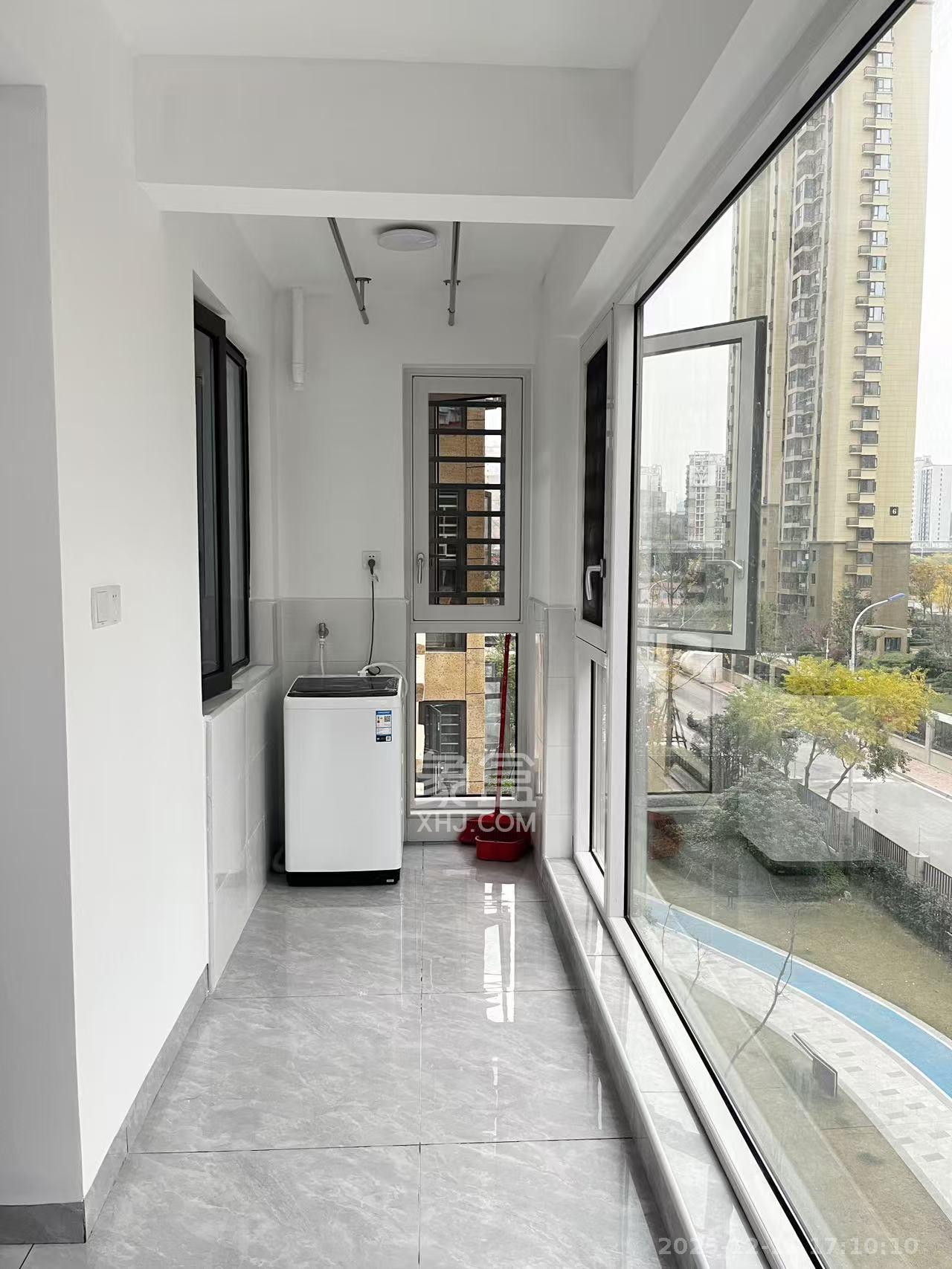 世茂璀璨天城 3室1厅1卫 3000.0元/月 世茂璀璨天城 3室1厅1卫 3000.0元/月室内图