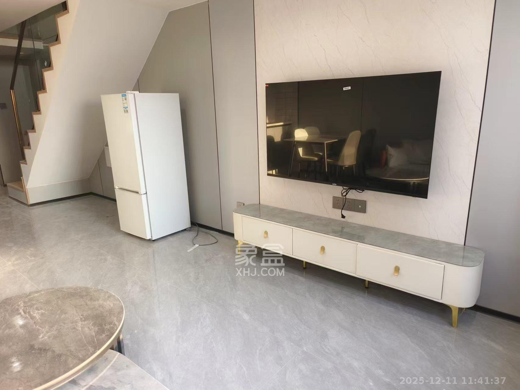 绿地新都会  1室1厅1卫    1400.0元/月室内图