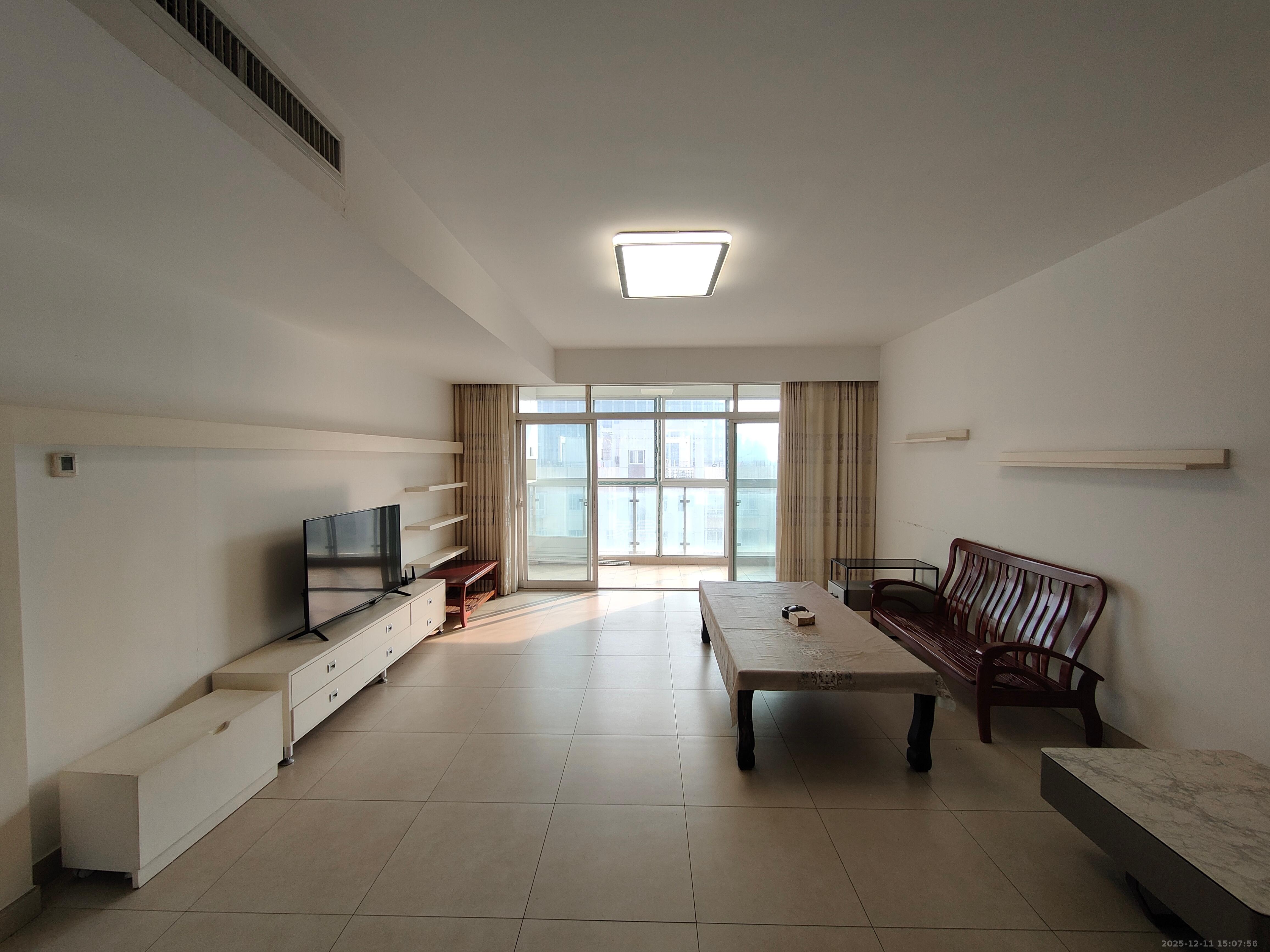 天一康园(湖南电力科技园)  4室2厅2卫    3200.0元/月