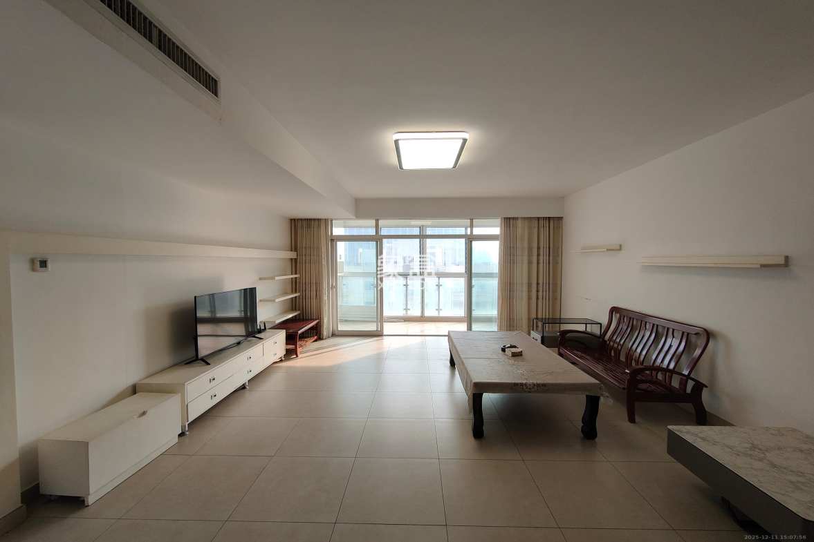 天一康园(湖南电力科技园) 4室2厅2卫 3200.0元/月 天一康园(湖南电力科技园) 4室2厅2卫 3200.0元/月室内图