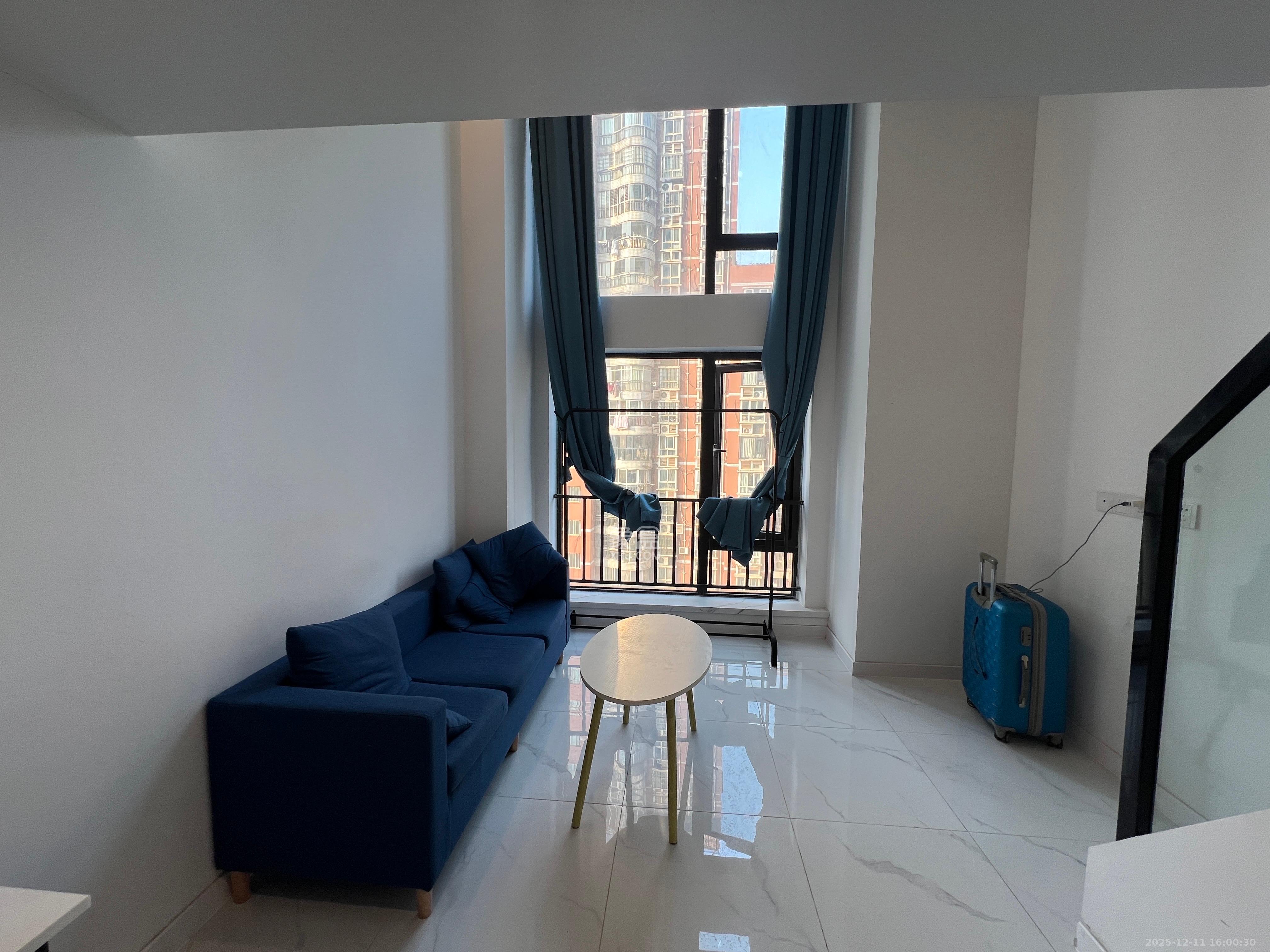 卓越江岸 1室0厅0卫 1700.0元/月 卓越江岸 1室0厅0卫 1700.0元/月室内图