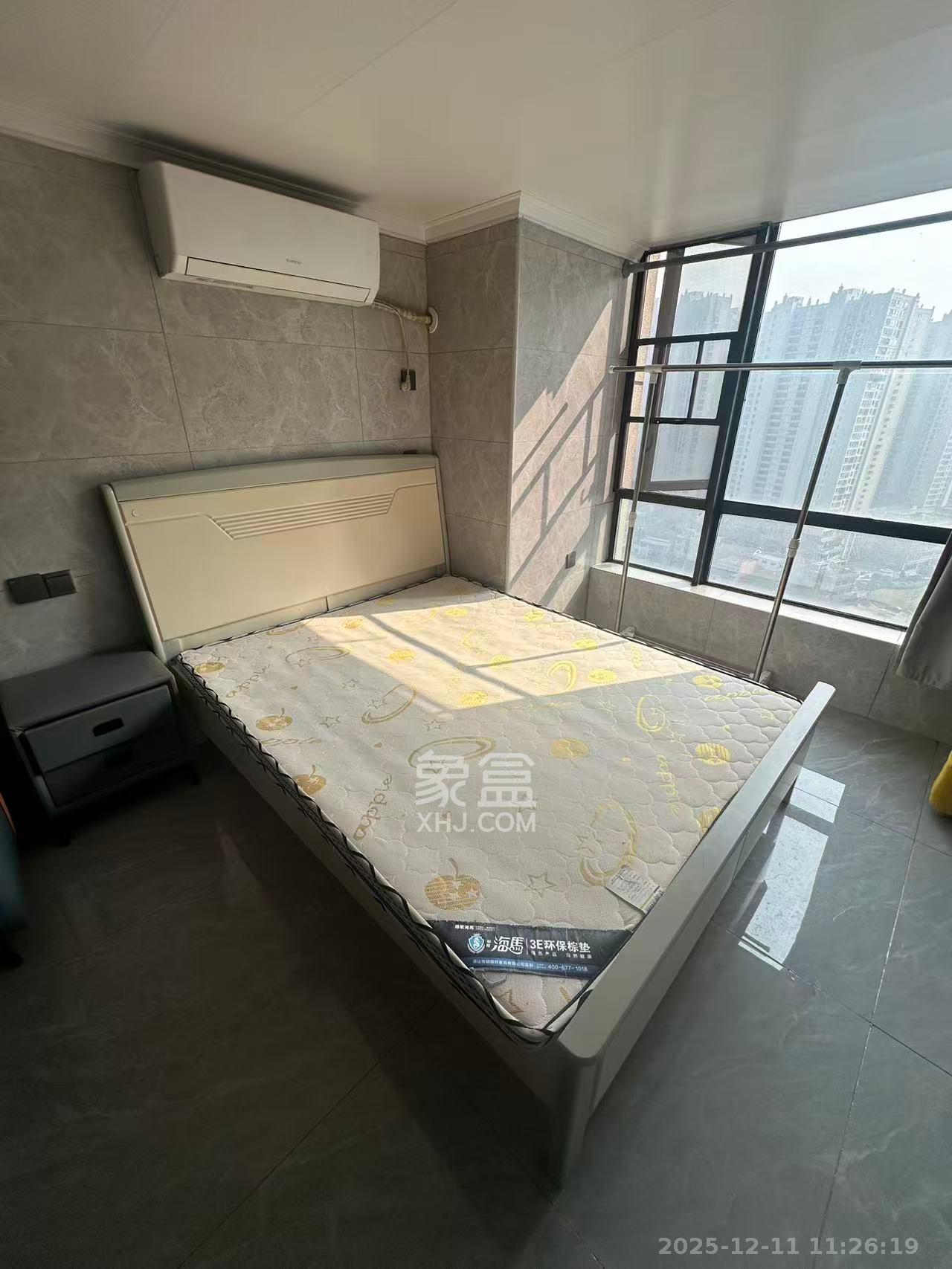 天麓轻奢国际  1室1厅1卫    1400.0元/月