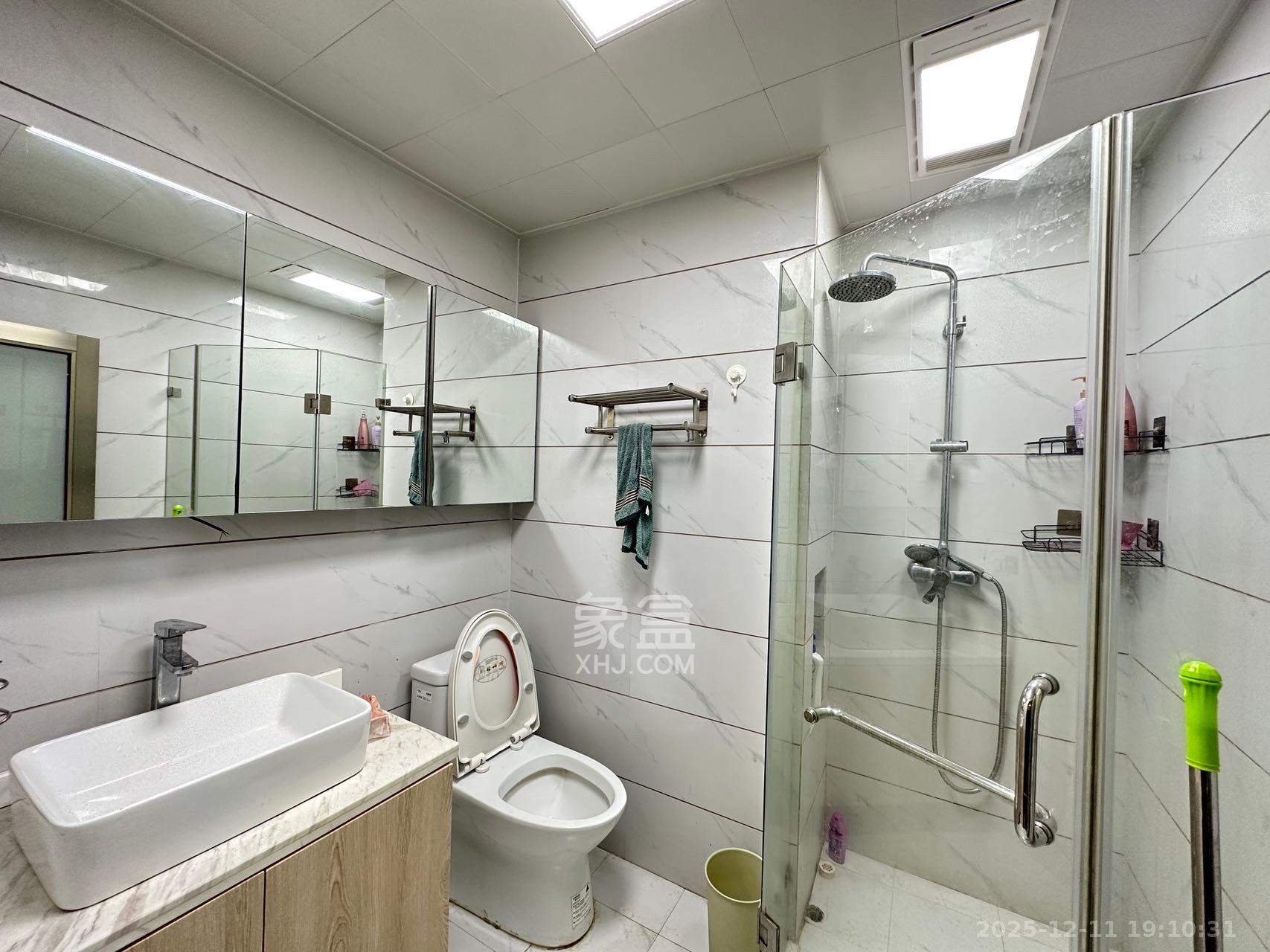 荣悦台  1室1厅1卫    2800.0元/月室内图