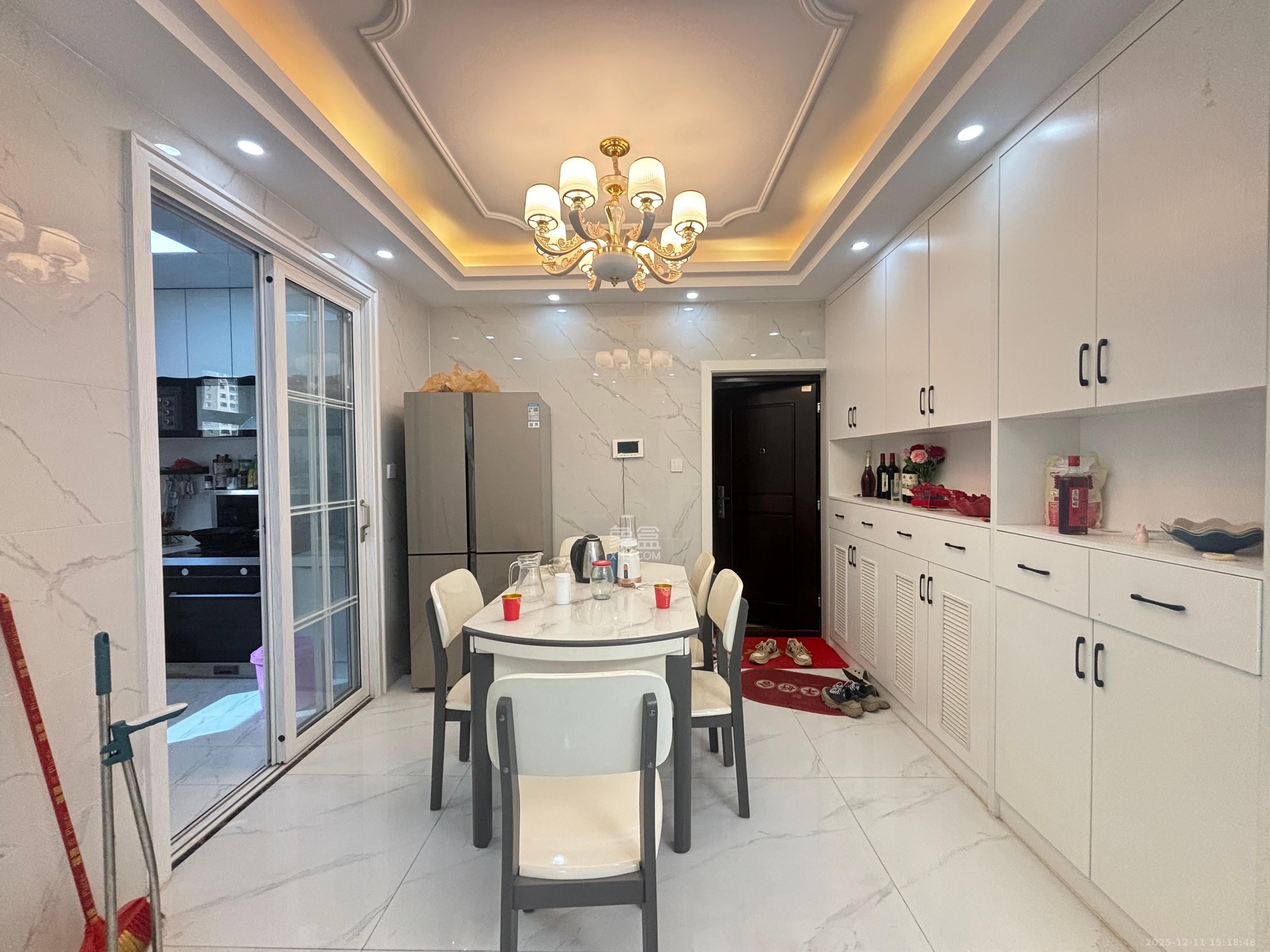 中南红领邦(红星嘉和苑) 3室2厅2卫 2600.0元/月 中南红领邦(红星嘉和苑) 3室2厅2卫 2600.0元/月室内图