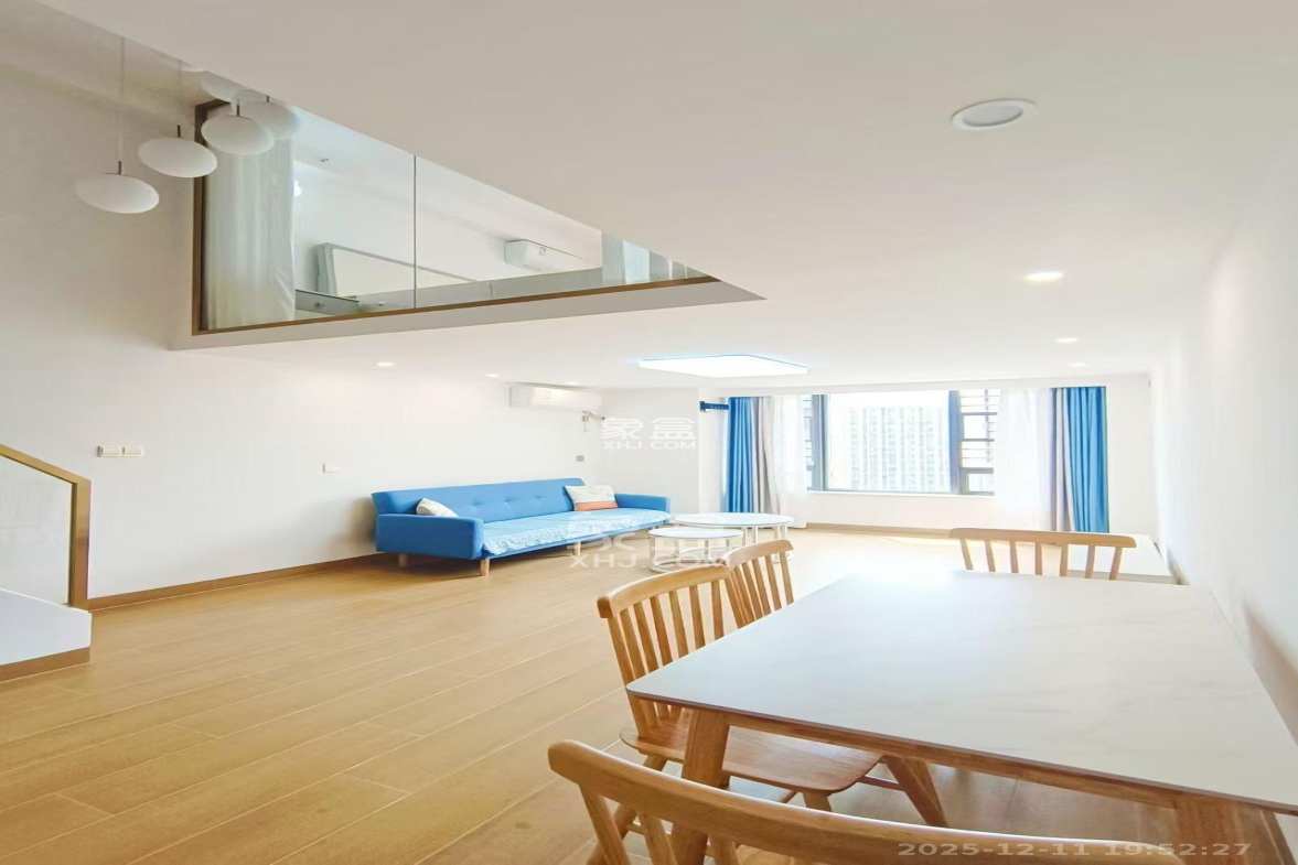 世茂璀璨天城公寓 2室2厅2卫 2500.0元/月 世茂璀璨天城公寓 2室2厅2卫 2500.0元/月室内图