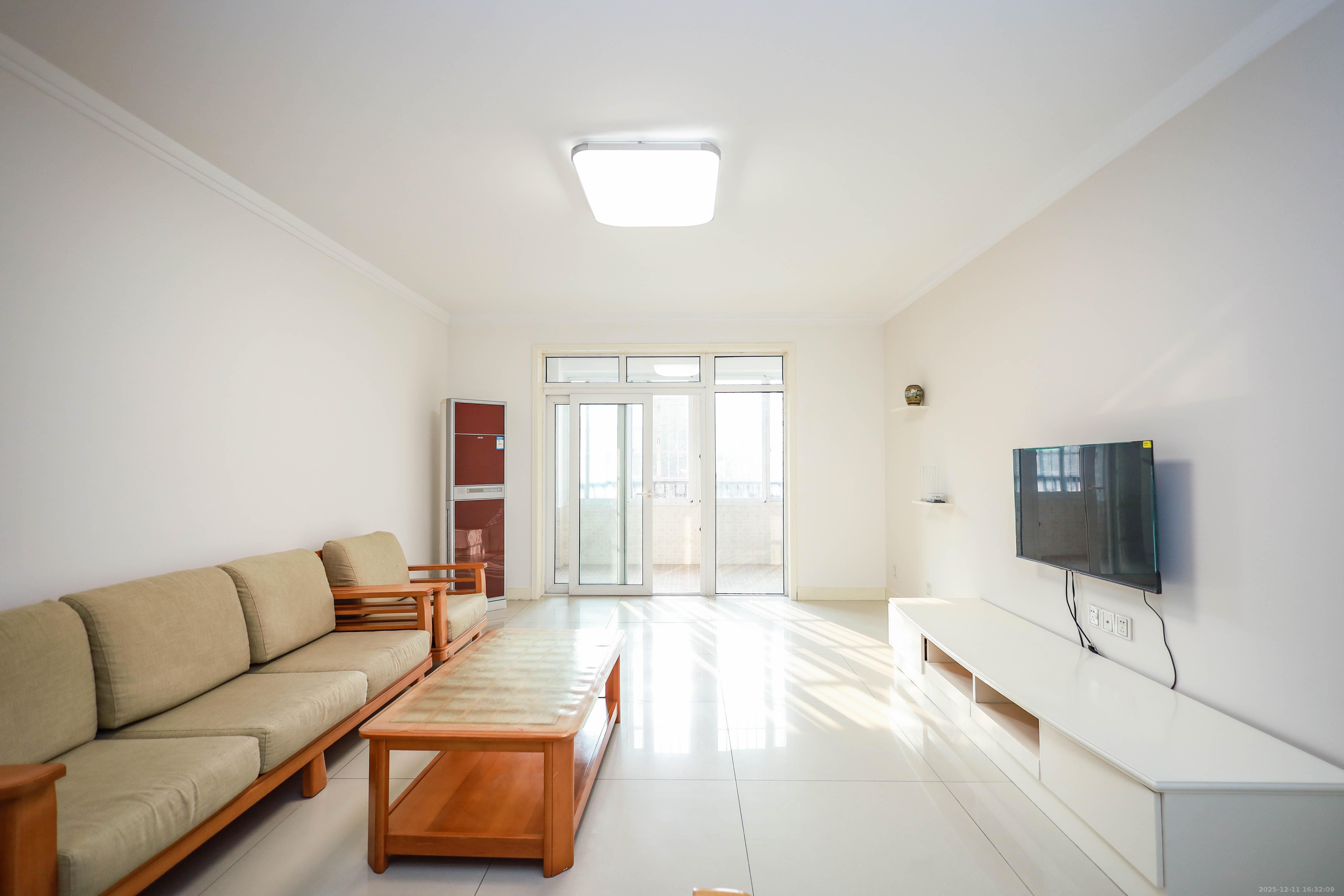 长房西郡  3室2厅2卫    74.0万