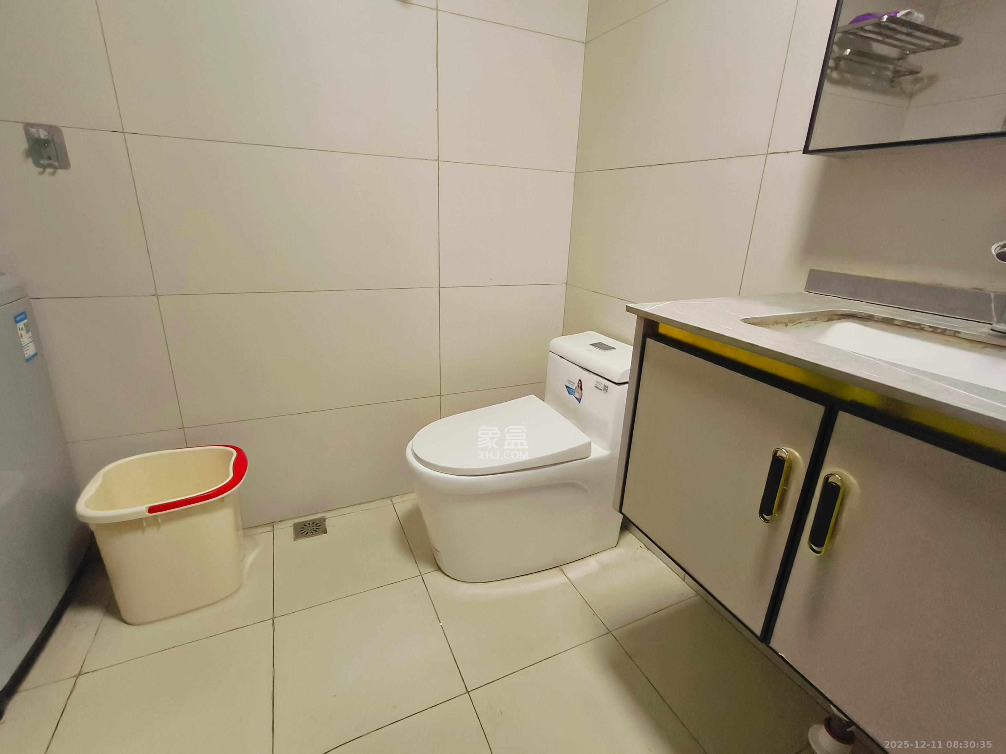 日盛湖湘花苑 1室1厅1卫 1300.0元/月 日盛湖湘花苑 1室1厅1卫 1300.0元/月室内图