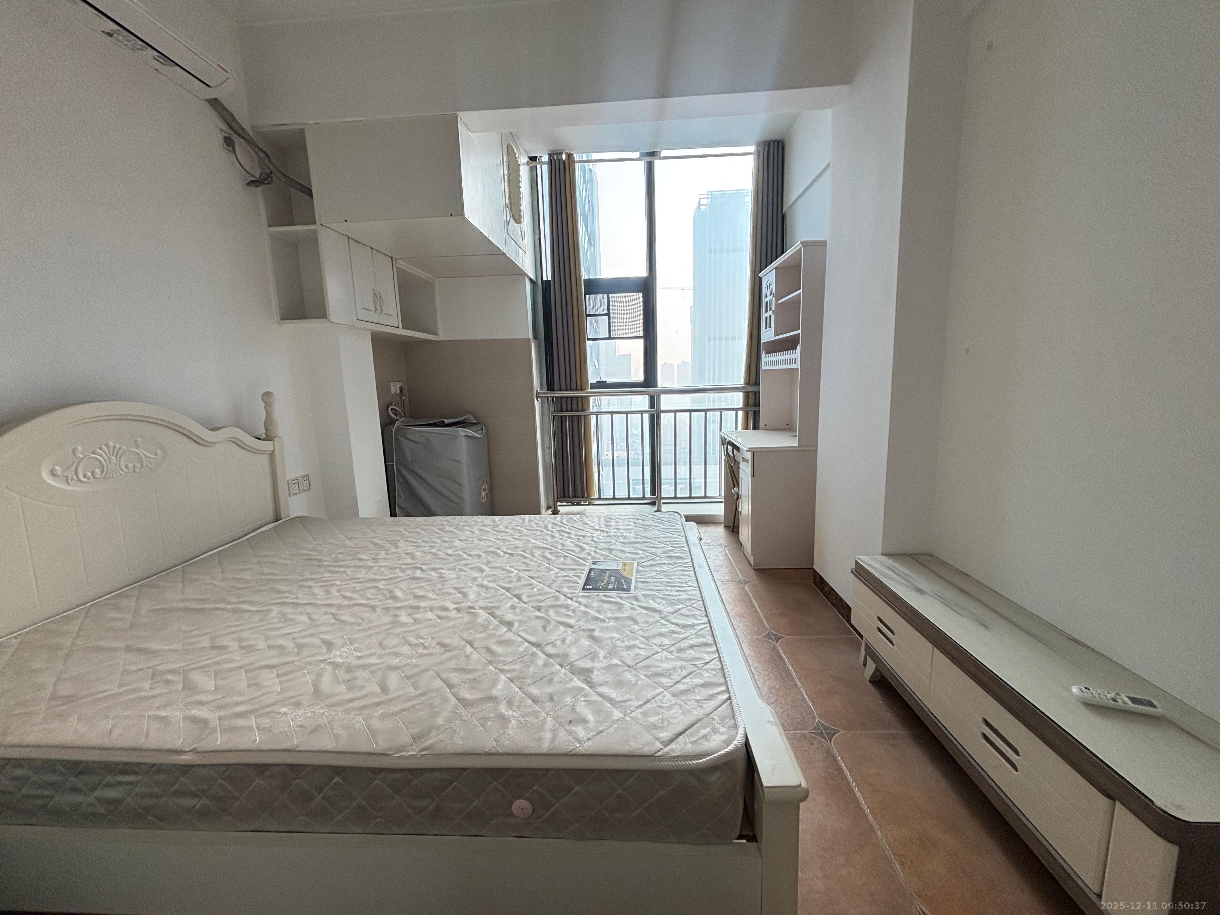 东盈商业广场(华泉城市广场) 1室1厅1卫 1300.0元/月 东盈商业广场(华泉城市广场) 1室1厅1卫 1300.0元/月室内图